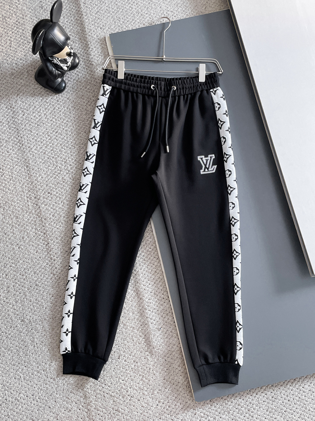 LV 爆款套装来袭 专注官网原版 2025全新爆款开衫卫衣套装 原单狠货🇭🇰倾注顶级设计师的精心之作 就