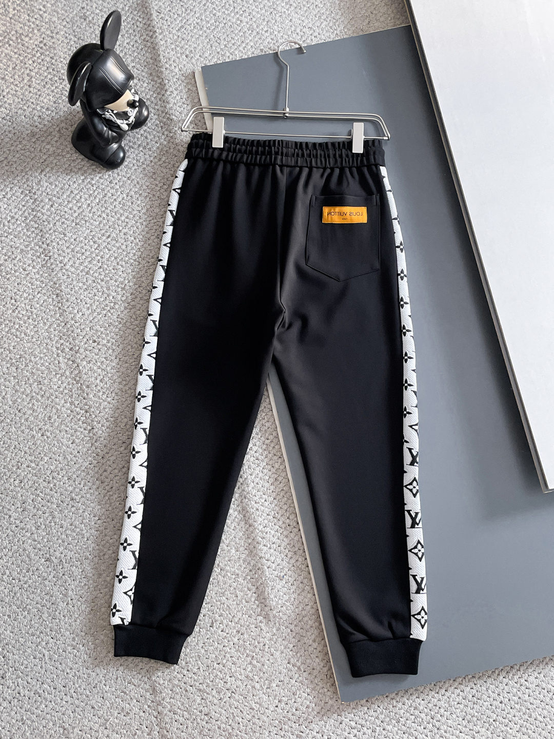 LV 爆款套装来袭 专注官网原版 2025全新爆款开衫卫衣套装 原单狠货🇭🇰倾注顶级设计师的精心之作 就