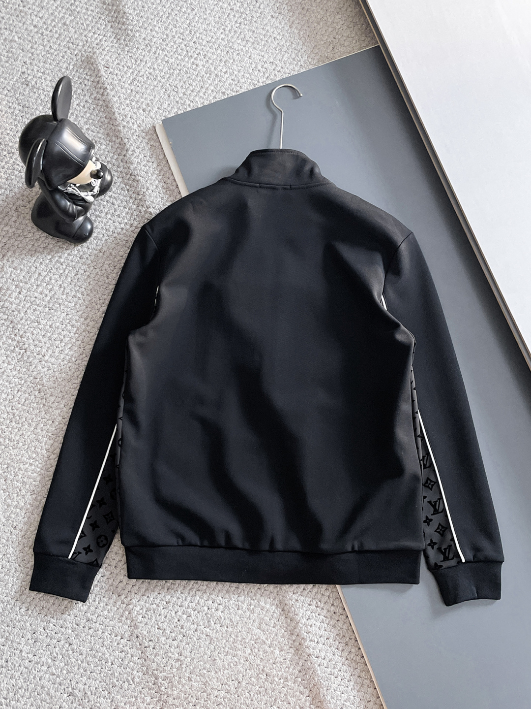 LV 爆款套装来袭 专注官网原版 2025全新爆款开衫卫衣套装 原单狠货🇭🇰倾注顶级设计师的精心之作 就