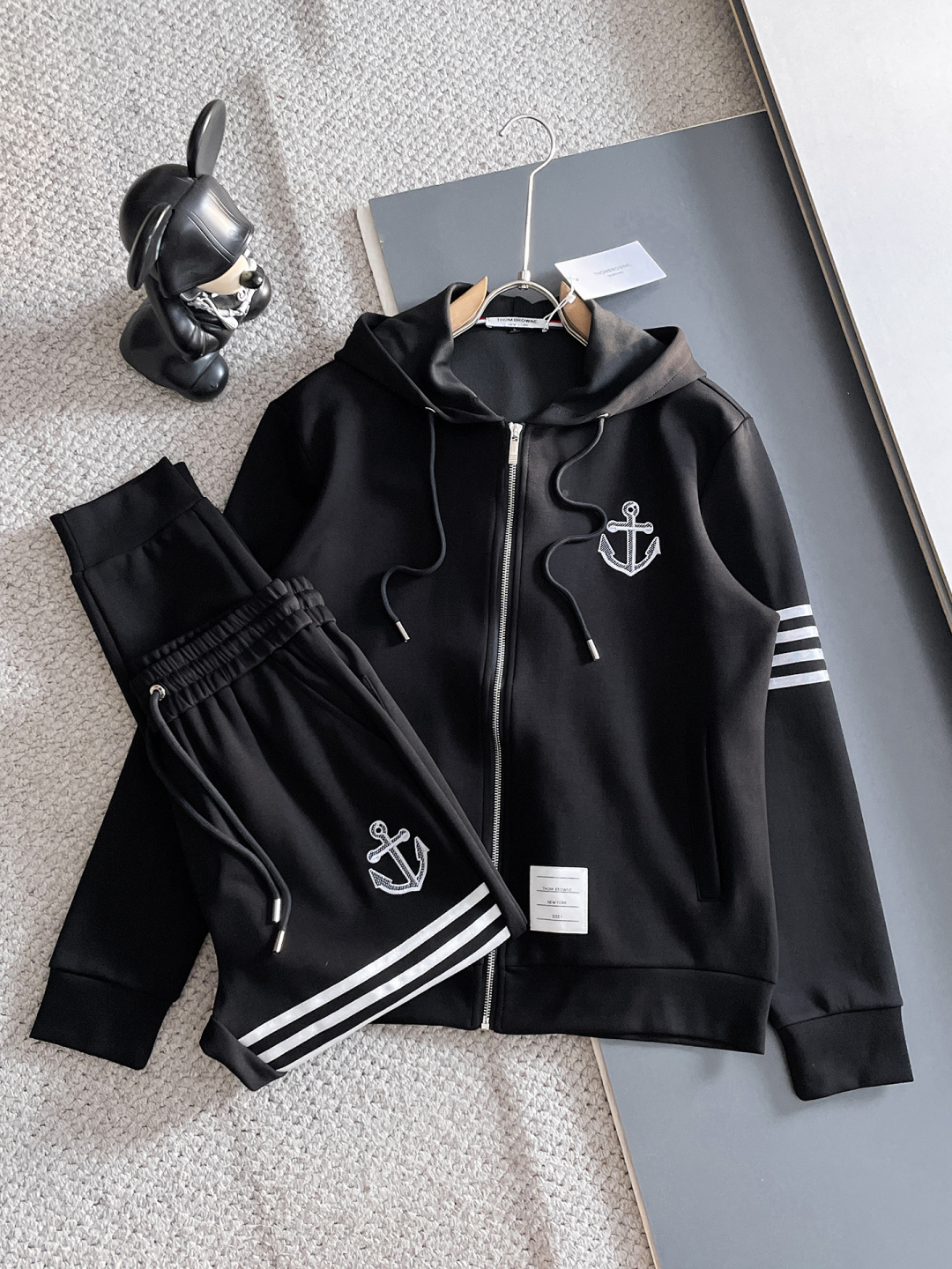 TB 爆款套装来袭 专注官网原版 2025全新爆款开衫卫衣套装 原单狠货🇭🇰倾注顶级设计师的精心之作 就