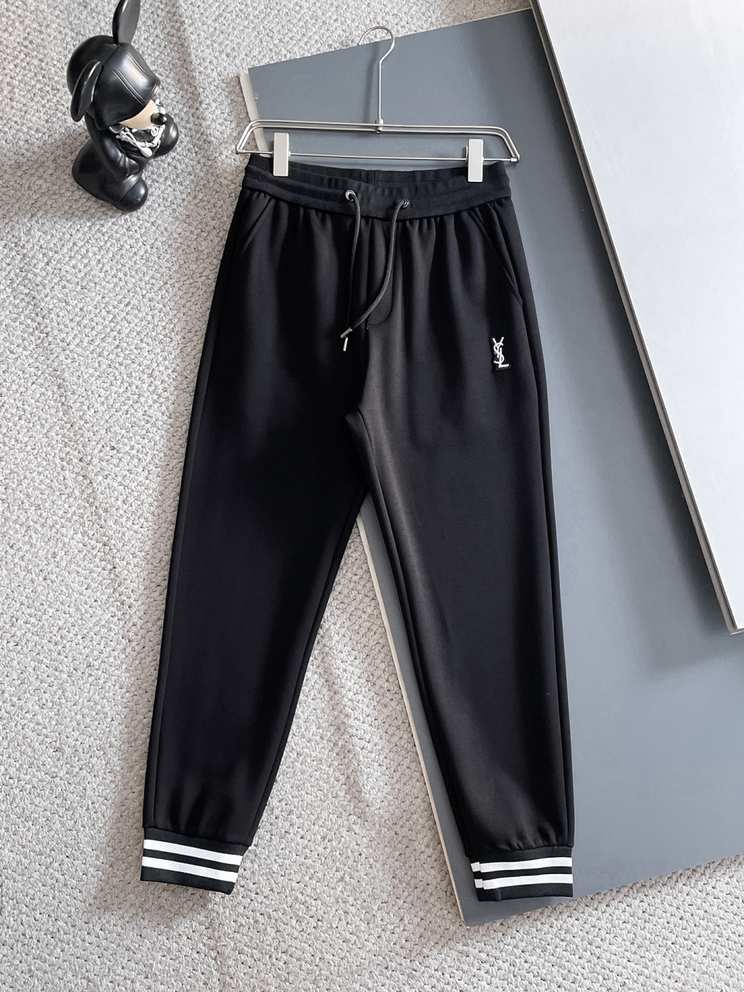 圣罗兰 爆款套装来袭 专注官网原版 2025全新爆款开衫卫衣套装 原单狠货🇭🇰倾注顶级设计师的精心之作 