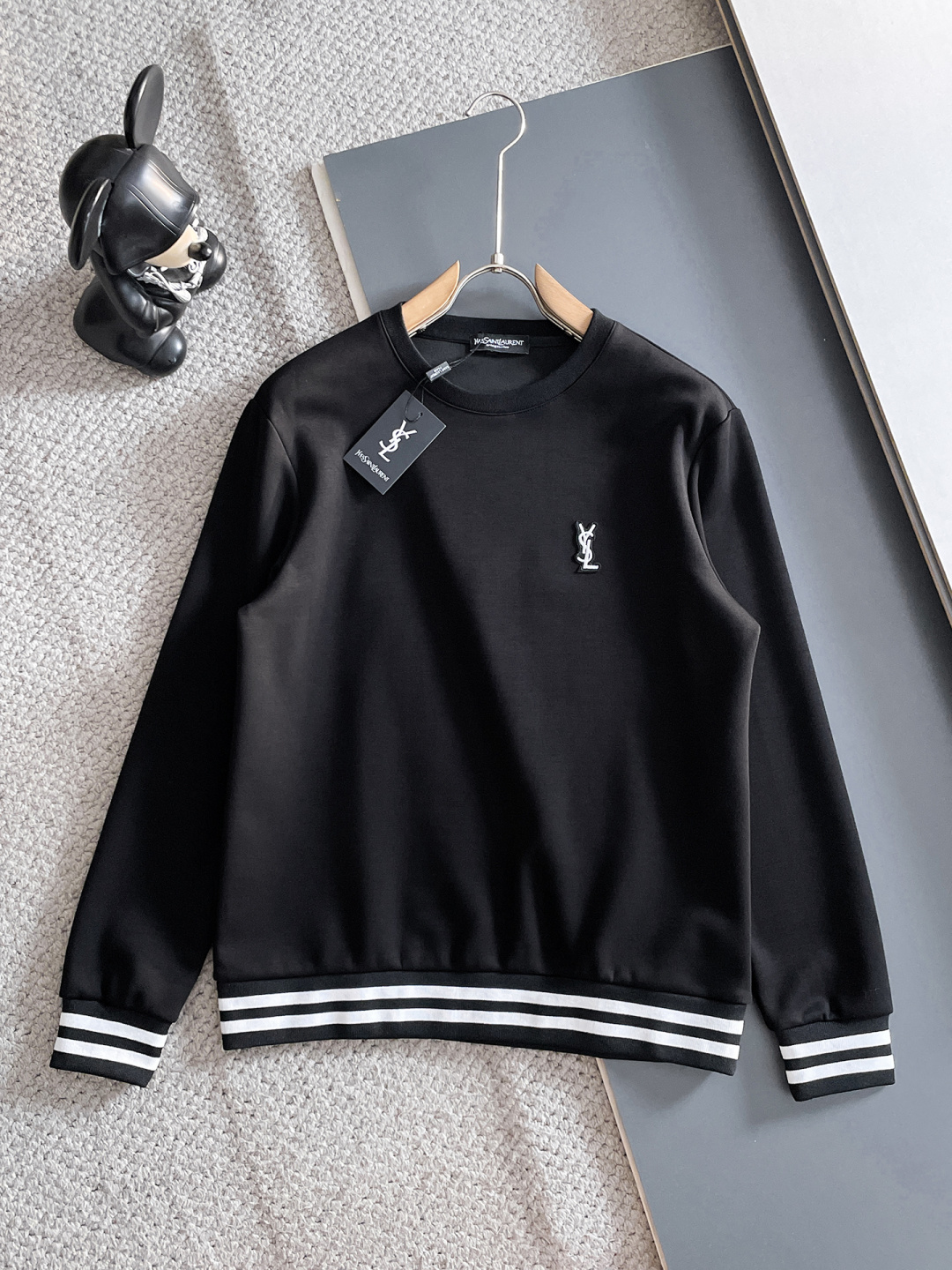 圣罗兰 爆款套装来袭 专注官网原版 2025全新爆款开衫卫衣套装 原单狠货🇭🇰倾注顶级设计师的精心之作 