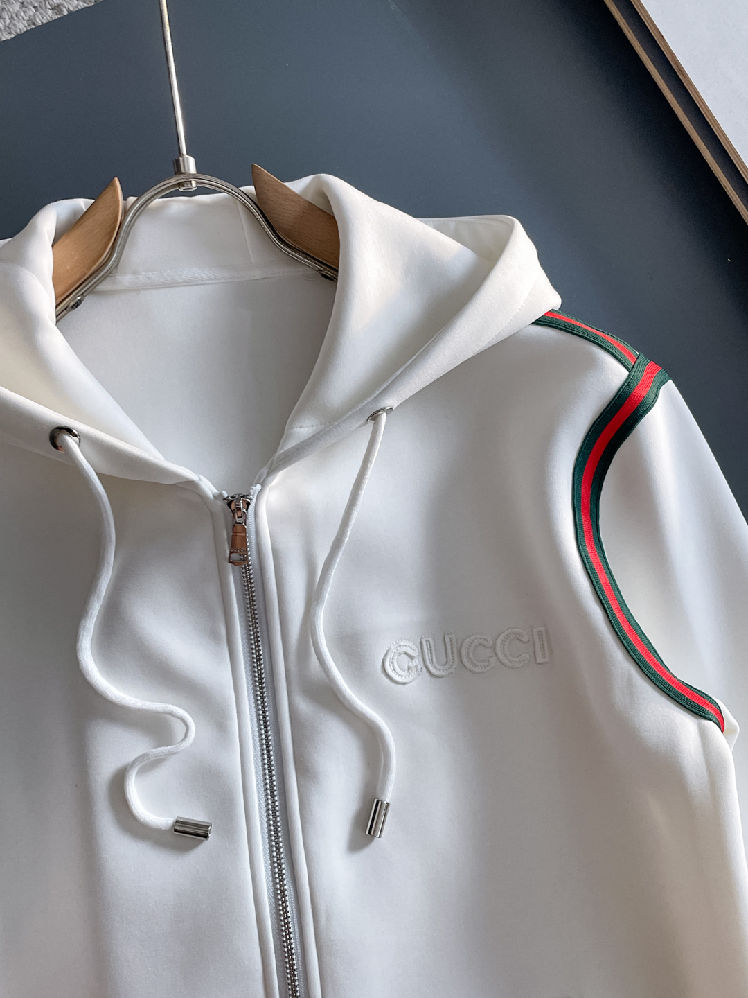 古驰 爆款套装来袭 专注官网原版 2025全新爆款开衫卫衣套装 原单狠货🇭🇰倾注顶级设计师的精心之作 就