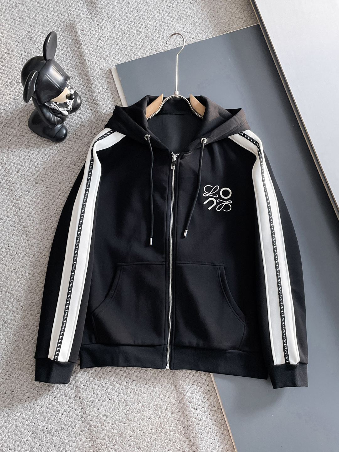 罗意威 爆款套装来袭 专注官网原版 2025全新爆款开衫卫衣套装 原单狠货🇭🇰倾注顶级设计师的精心之作 