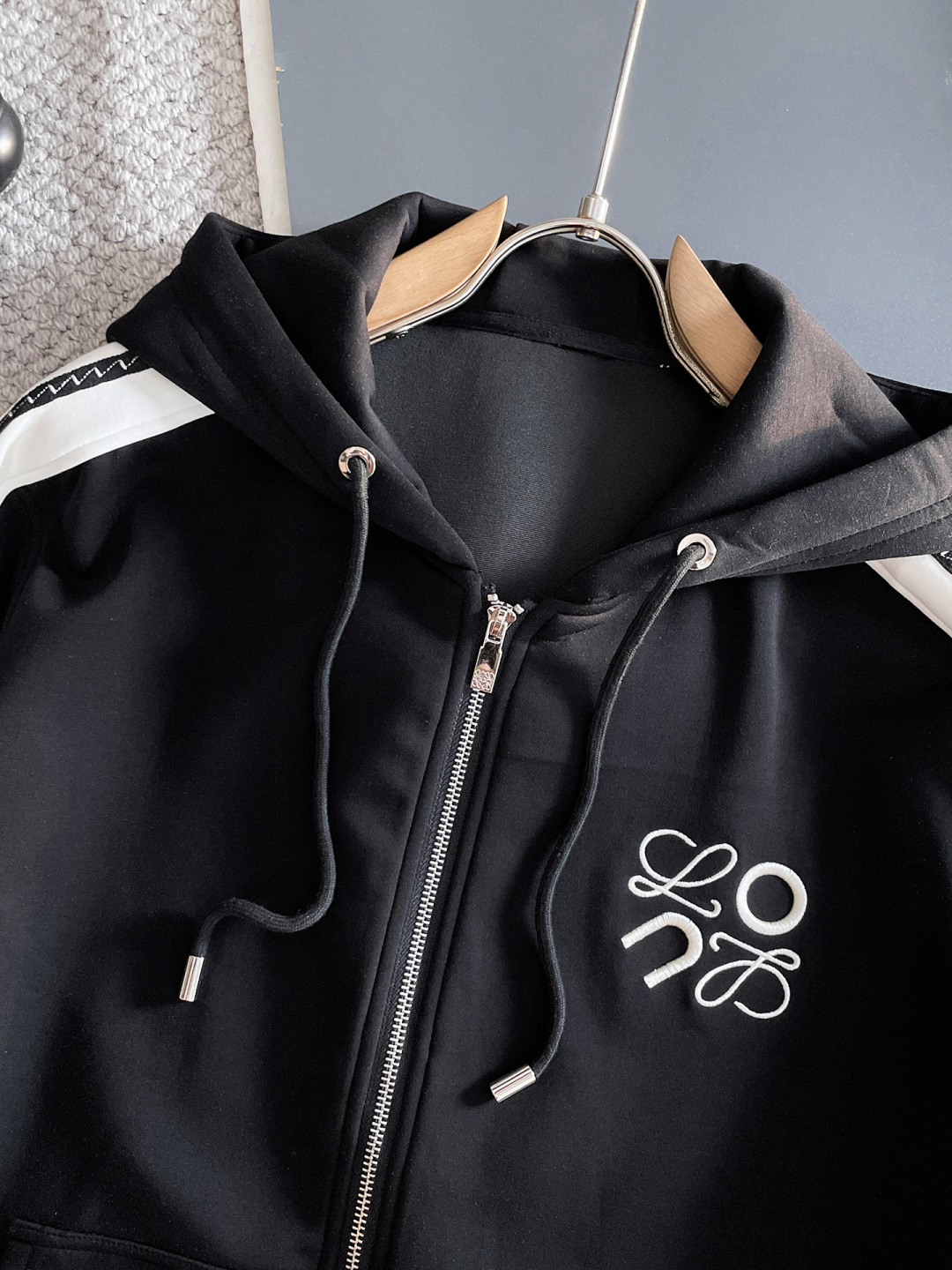 罗意威 爆款套装来袭 专注官网原版 2025全新爆款开衫卫衣套装 原单狠货🇭🇰倾注顶级设计师的精心之作 