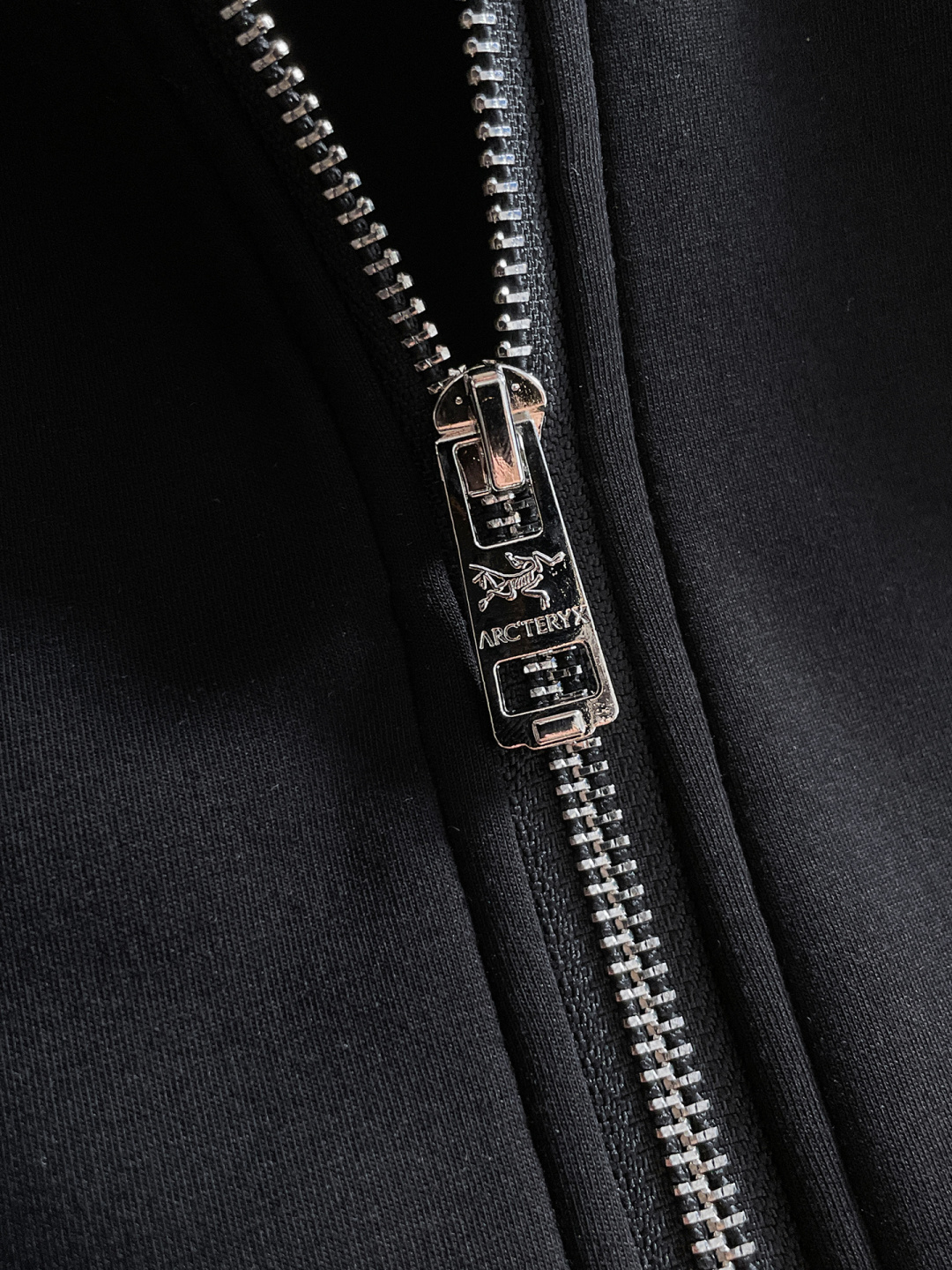 始祖鸟 爆款套装来袭 专注官网原版 2025全新爆款开衫卫衣套装 原单狠货🇭🇰倾注顶级设计师的精心之作 