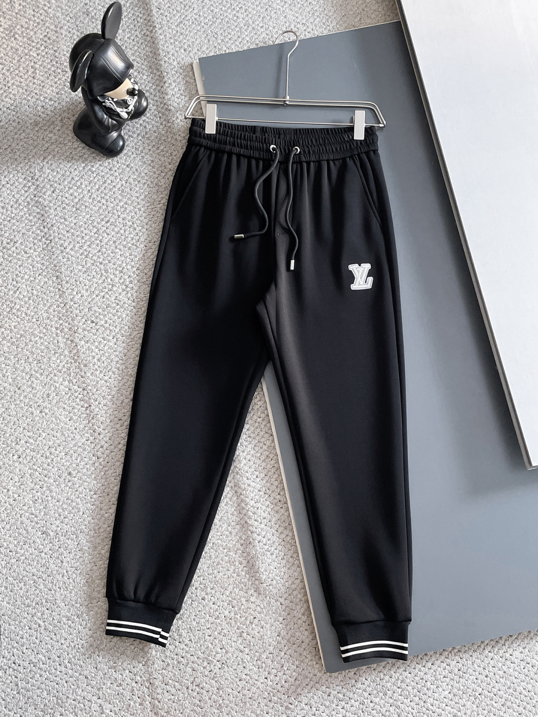 LV 爆款套装来袭 专注官网原版 2025全新爆款开衫卫衣套装 原单狠货🇭🇰倾注顶级设计师的精心之作 就