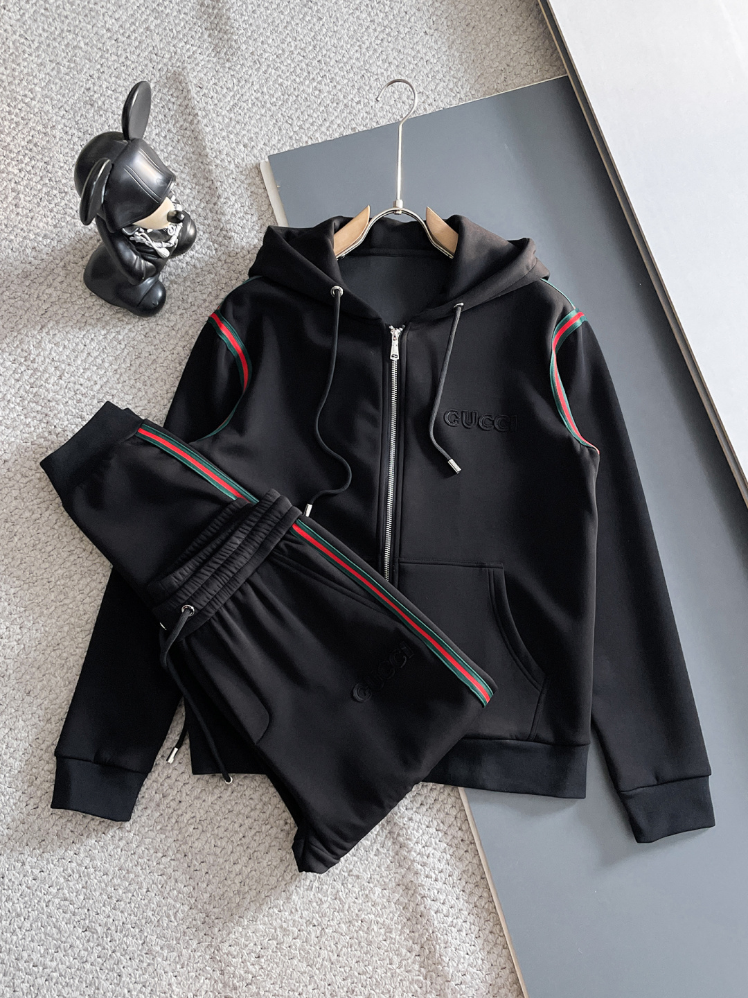 古驰 爆款套装来袭 专注官网原版 2025全新爆款开衫卫衣套装 原单狠货🇭🇰倾注顶级设计师的精心之作 就