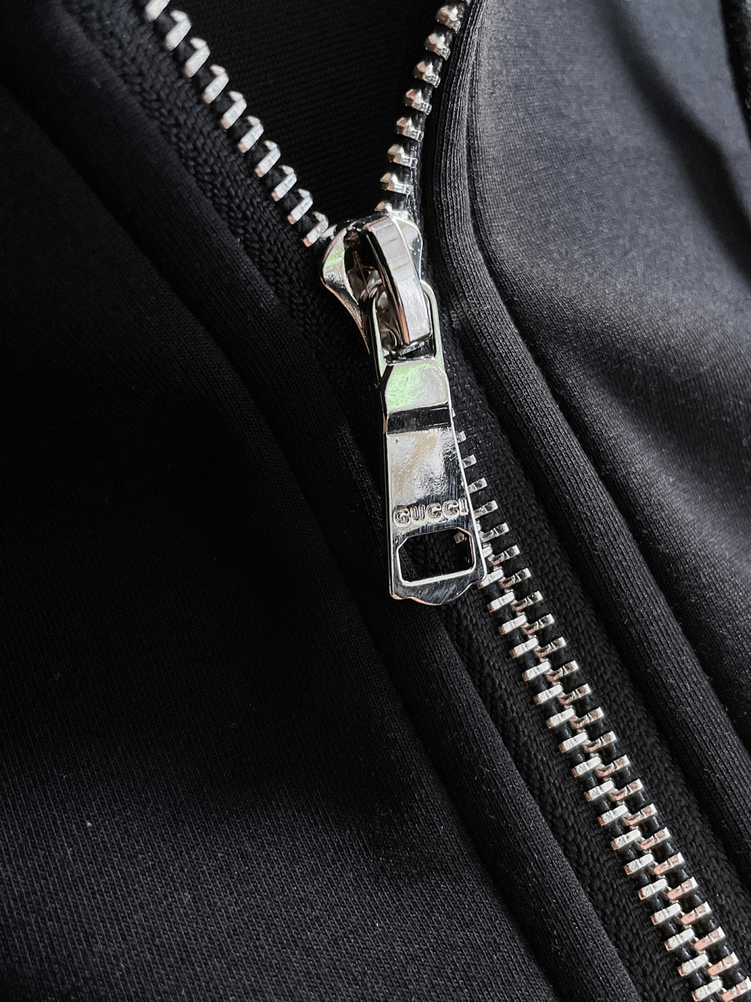 古驰 爆款套装来袭 专注官网原版 2025全新爆款开衫卫衣套装 原单狠货🇭🇰倾注顶级设计师的精心之作 就