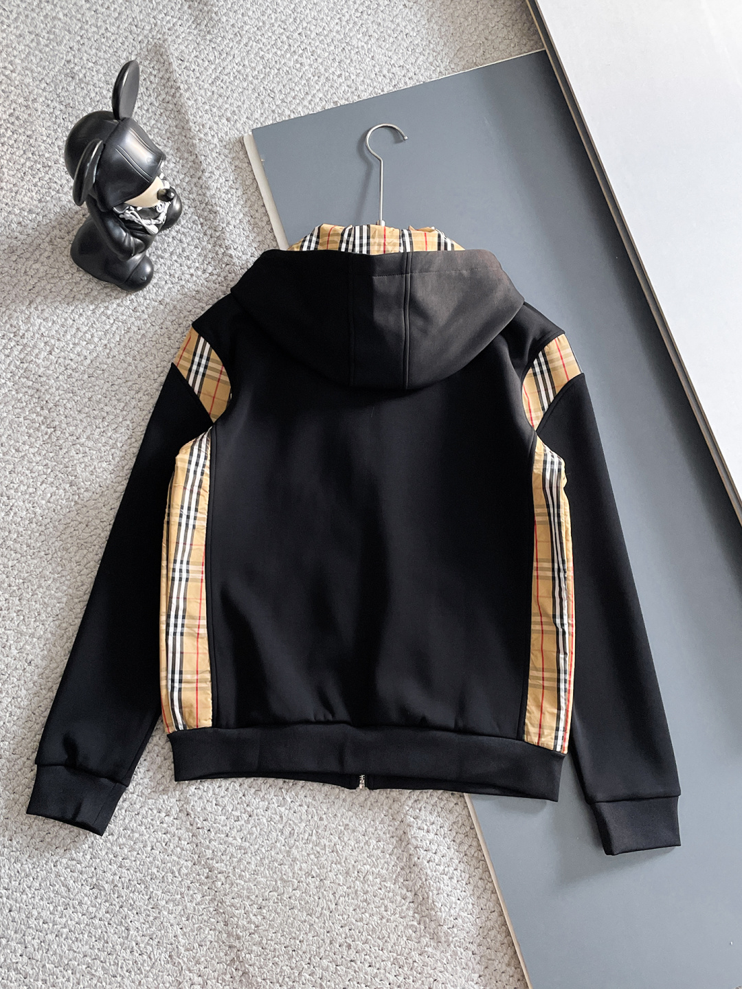 巴宝莉 爆款套装来袭 专注官网原版 2025全新爆款开衫卫衣套装 原单狠货🇭🇰倾注顶级设计师的精心之作 