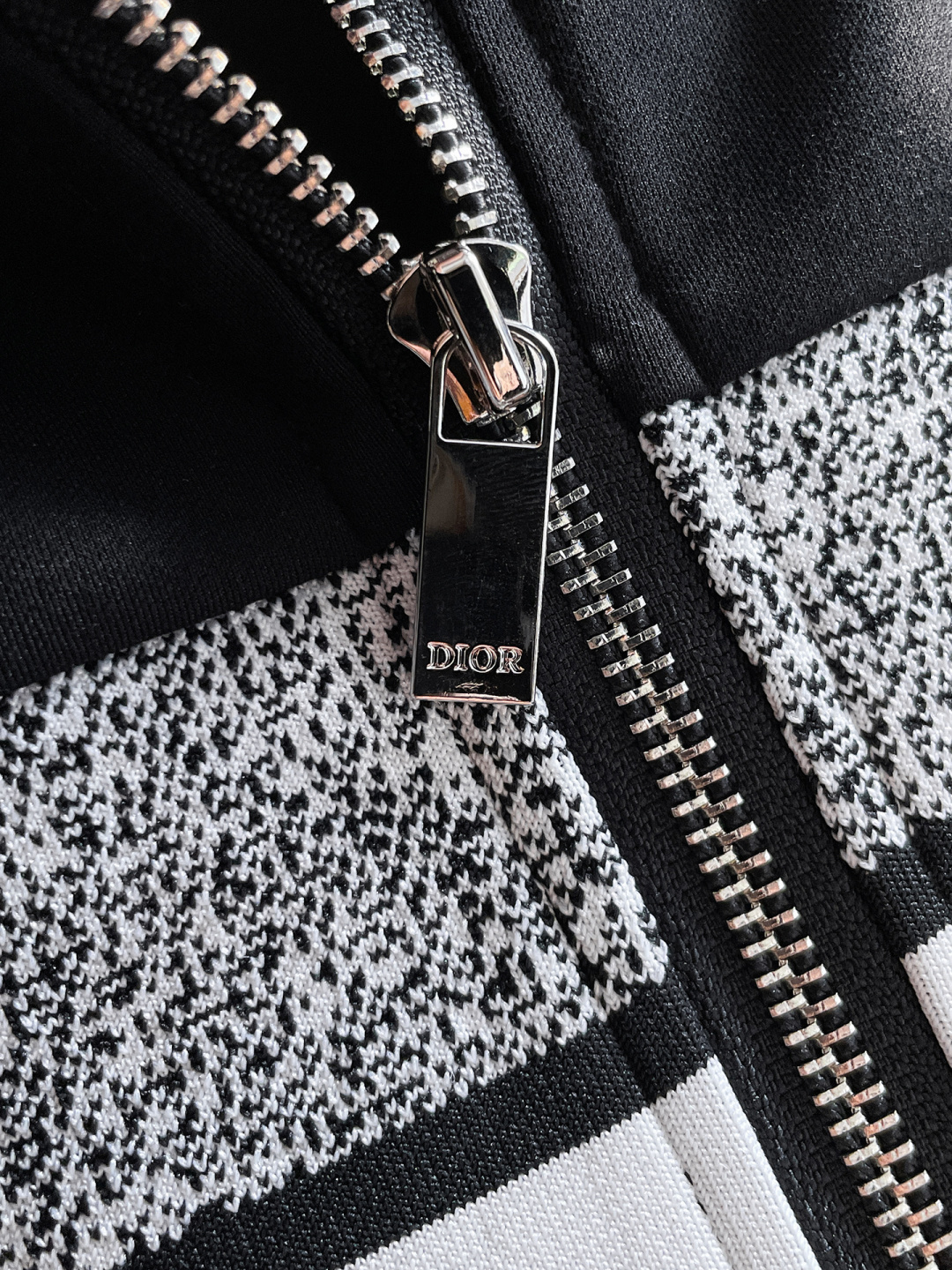 迪奥 爆款套装来袭 专注官网原版 2025全新爆款开衫卫衣套装 原单狠货🇭🇰倾注顶级设计师的精心之作 就