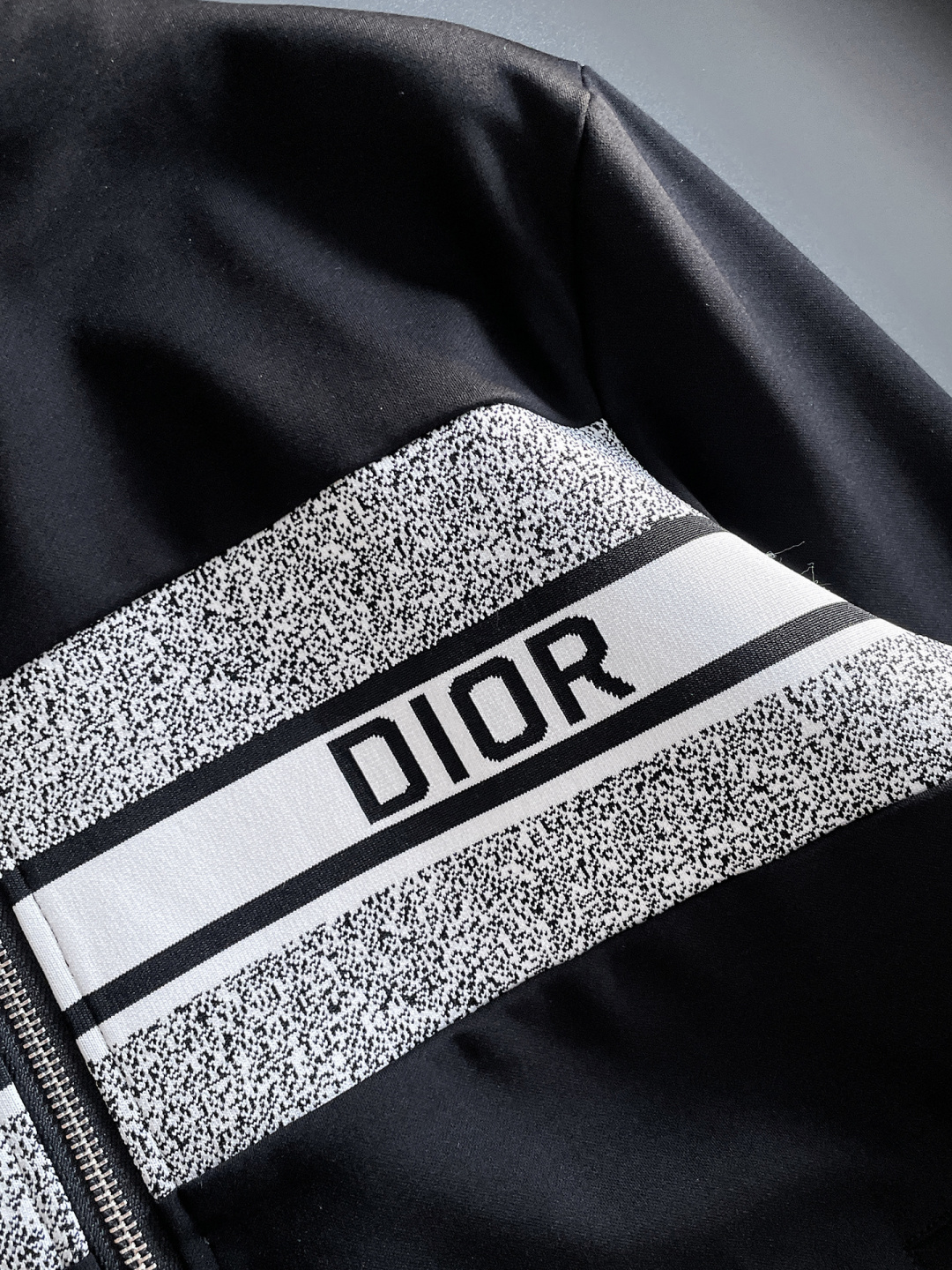 迪奥 爆款套装来袭 专注官网原版 2025全新爆款开衫卫衣套装 原单狠货🇭🇰倾注顶级设计师的精心之作 就