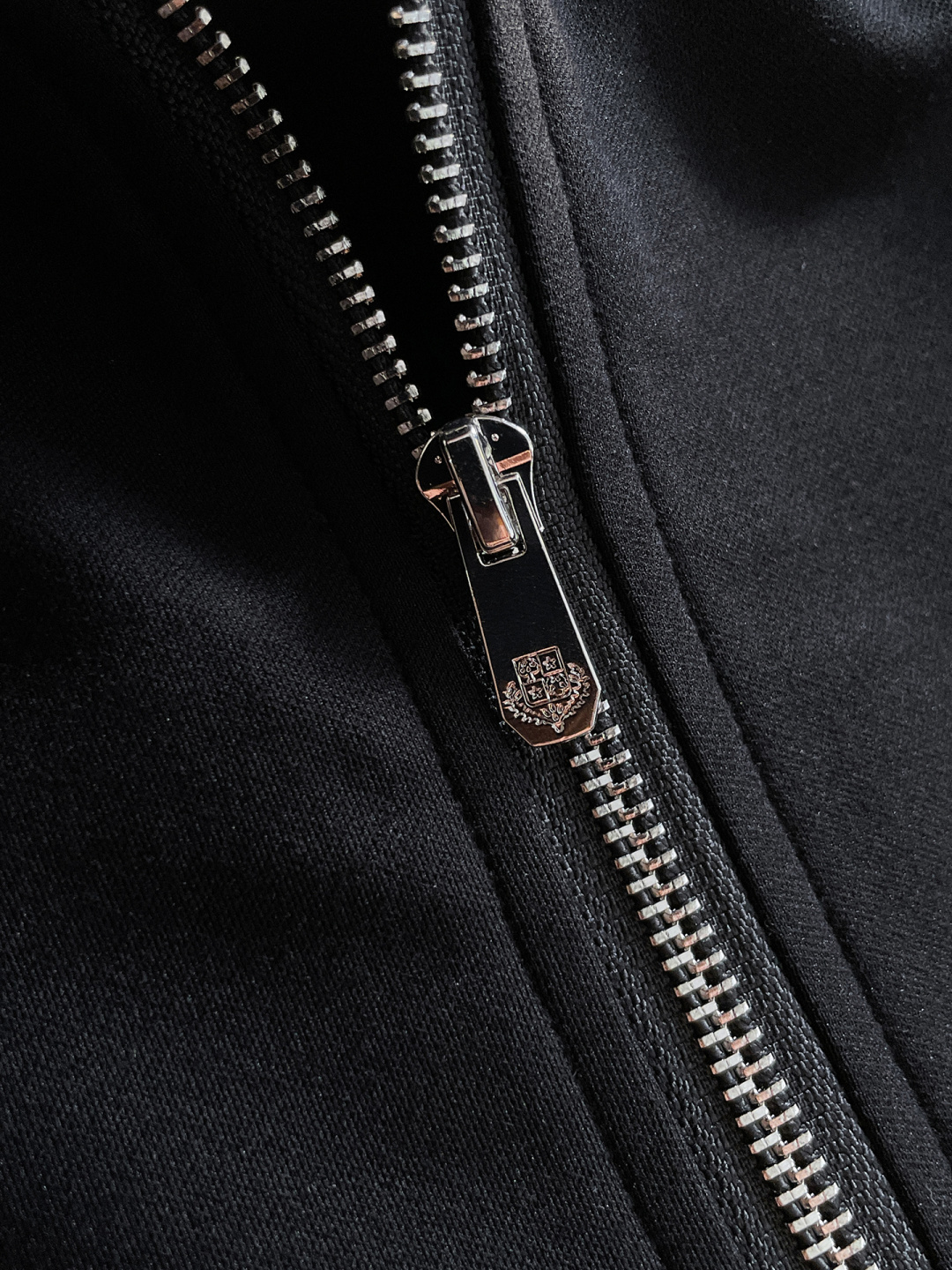 lP🆕 爆款套装来袭 专注官网原版 2025全新爆款开衫卫衣套装 原单狠货🇭🇰倾注顶级设计师的精心之作 