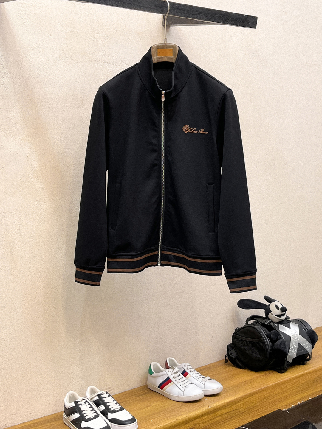 lP🆕 全新爆款开衫套装 原单狠货🇭🇰倾注顶级设计师的精心之作 就为一个贴合、完美的上身效果 全天然优质