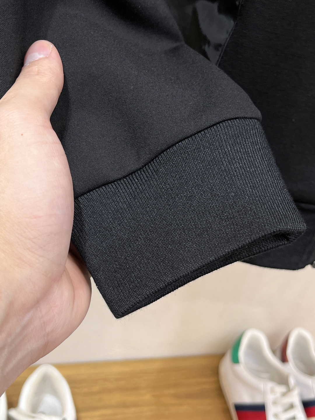 普拉达 2025全新爆款开衫套装 原单狠货🇭🇰倾注顶级设计师的精心之作 就为一个贴合、完美的上身效果 全