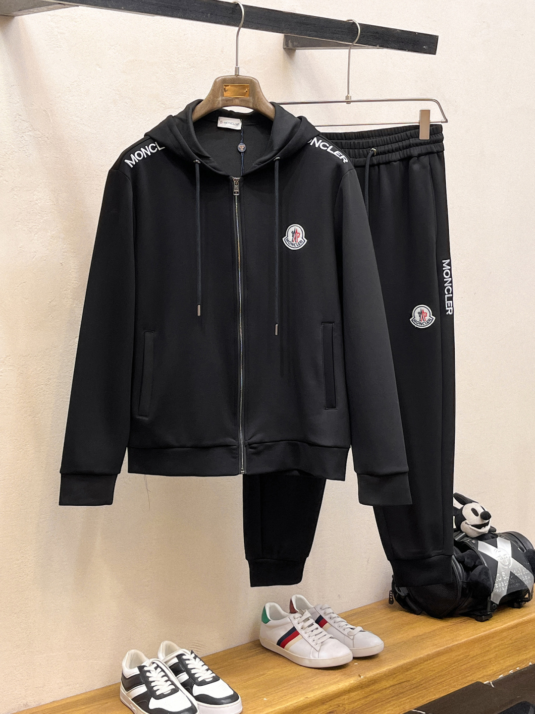 蒙口 2025全新爆款开衫套装 原单狠货🇭🇰倾注顶级设计师的精心之作 就为一个贴合、完美的上身效果 全天