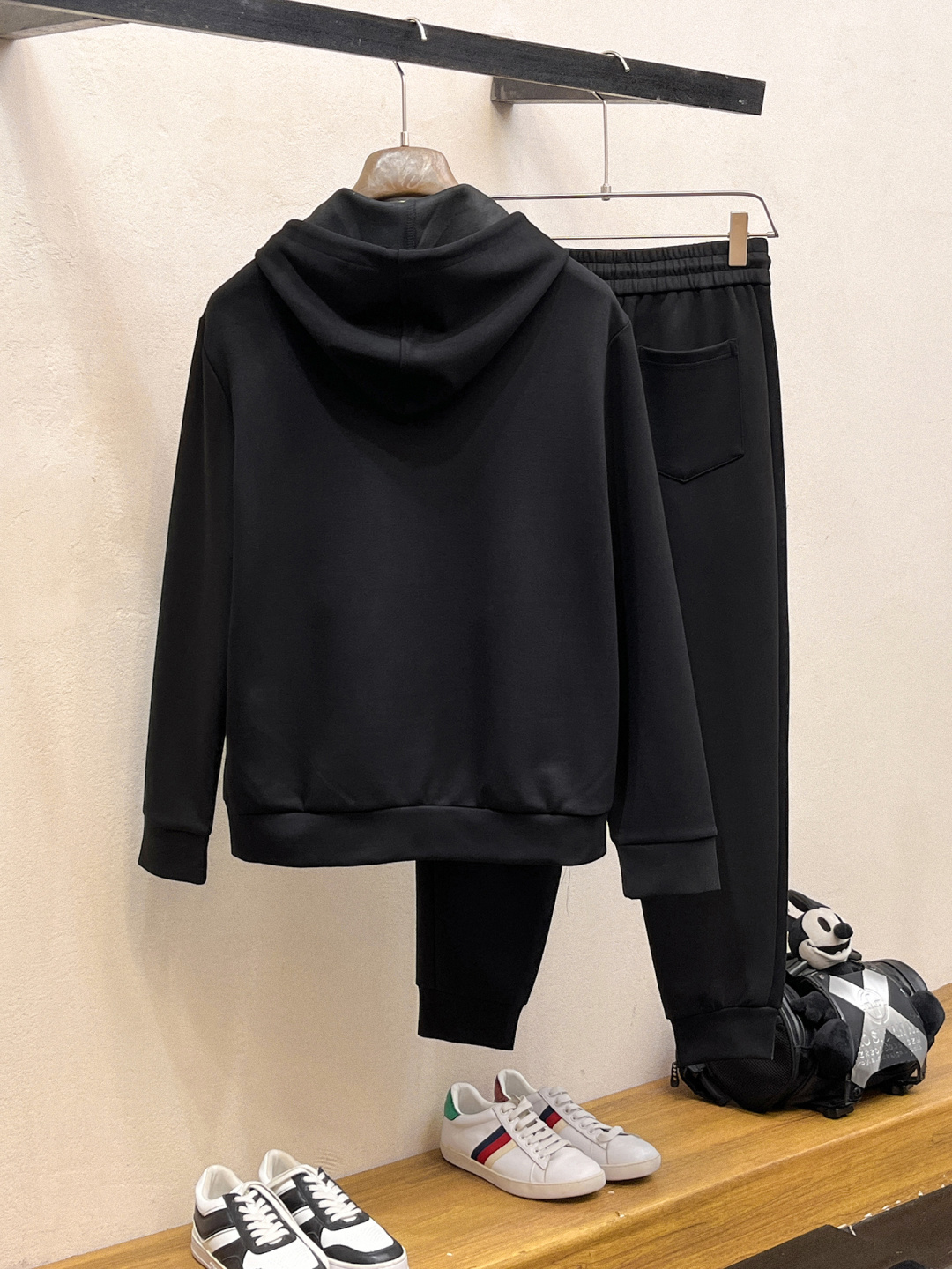 蒙口 2025全新爆款开衫套装 原单狠货🇭🇰倾注顶级设计师的精心之作 就为一个贴合、完美的上身效果 全天