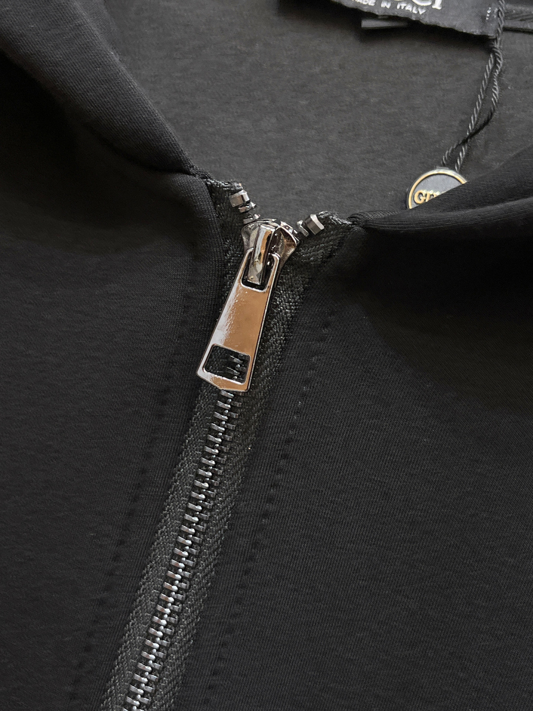 古奇 2025全新爆款开衫套装 原单狠货🇭🇰倾注顶级设计师的精心之作 就为一个贴合、完美的上身效果 全天