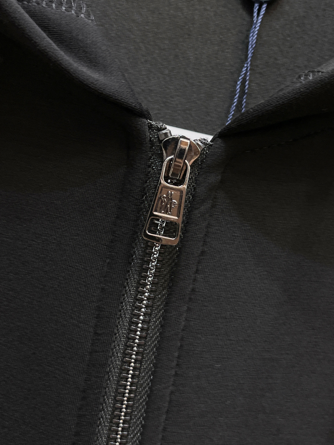 蒙口 2025全新爆款开衫套装 原单狠货🇭🇰倾注顶级设计师的精心之作 就为一个贴合、完美的上身效果 全天