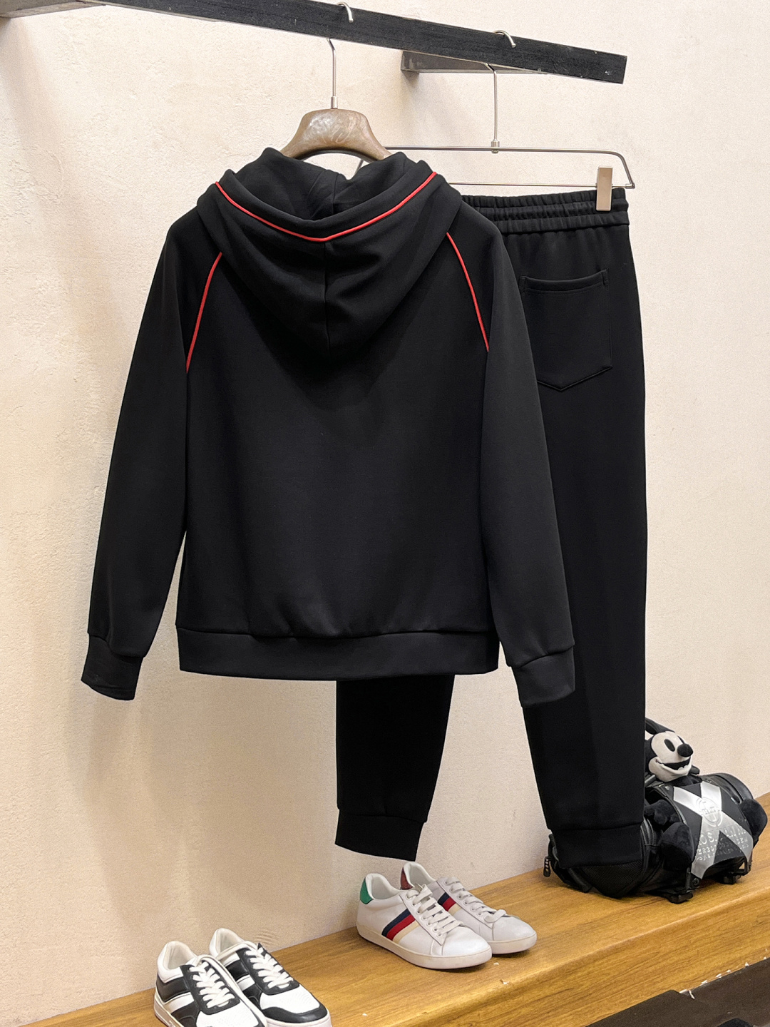 古奇 2025全新爆款开衫套装 原单狠货🇭🇰倾注顶级设计师的精心之作 就为一个贴合、完美的上身效果 全天