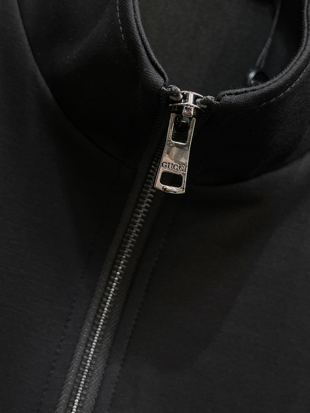 古奇 2025全新爆款开衫套装 原单狠货🇭🇰倾注顶级设计师的精心之作 就为一个贴合、完美的上身效果 全天