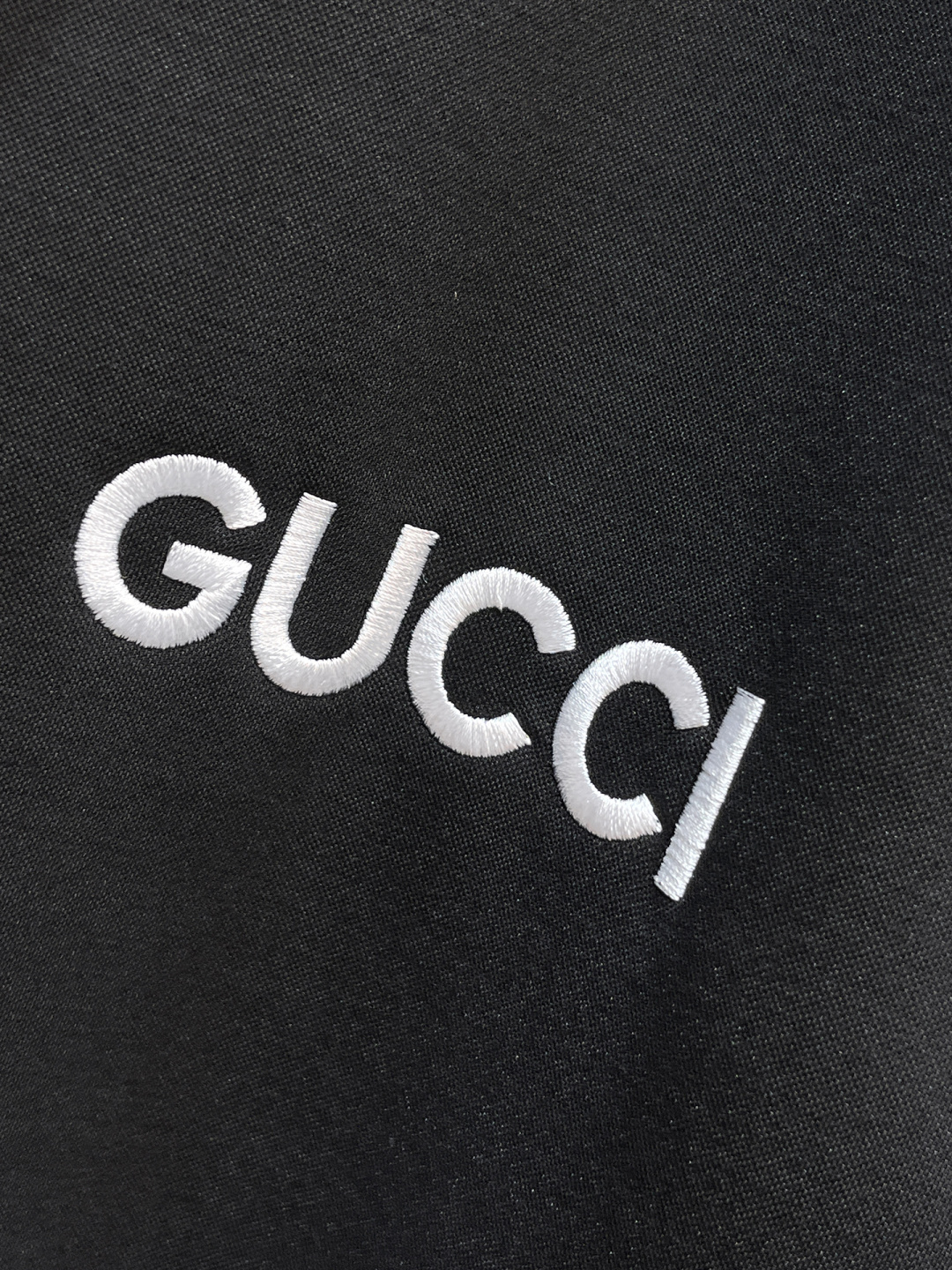 古奇 2025全新爆款开衫套装 原单狠货🇭🇰倾注顶级设计师的精心之作 就为一个贴合、完美的上身效果 全天