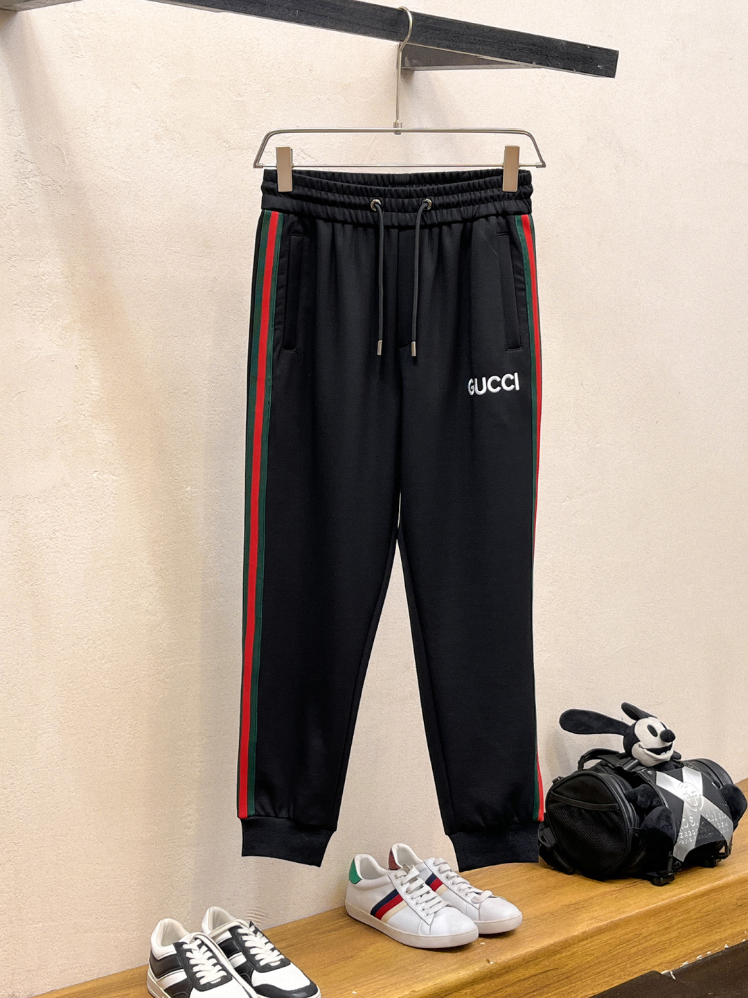 古奇 2025全新爆款开衫套装 原单狠货🇭🇰倾注顶级设计师的精心之作 就为一个贴合、完美的上身效果 全天