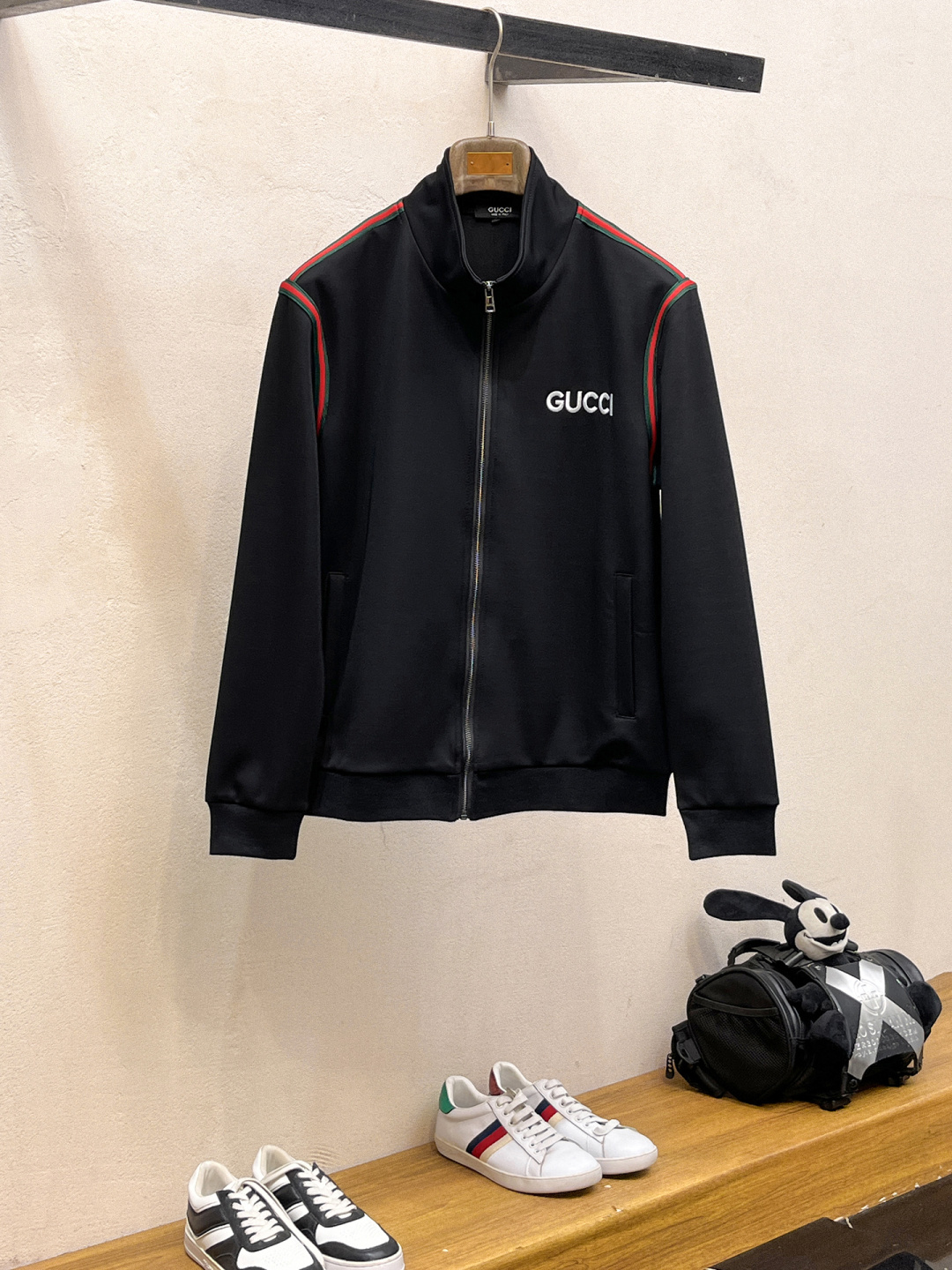 古奇 2025全新爆款开衫套装 原单狠货🇭🇰倾注顶级设计师的精心之作 就为一个贴合、完美的上身效果 全天