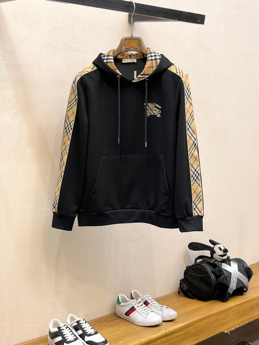 巴宝莉 2025全新爆款开衫套装 原单狠货🇭🇰倾注顶级设计师的精心之作 就为一个贴合、完美的上身效果 全