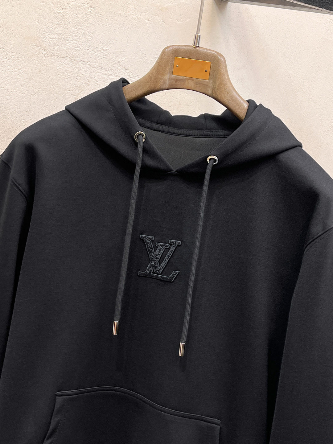 LV 2025全新爆款开衫套装 原单狠货🇭🇰倾注顶级设计师的精心之作 就为一个贴合、完美的上身效果 全天