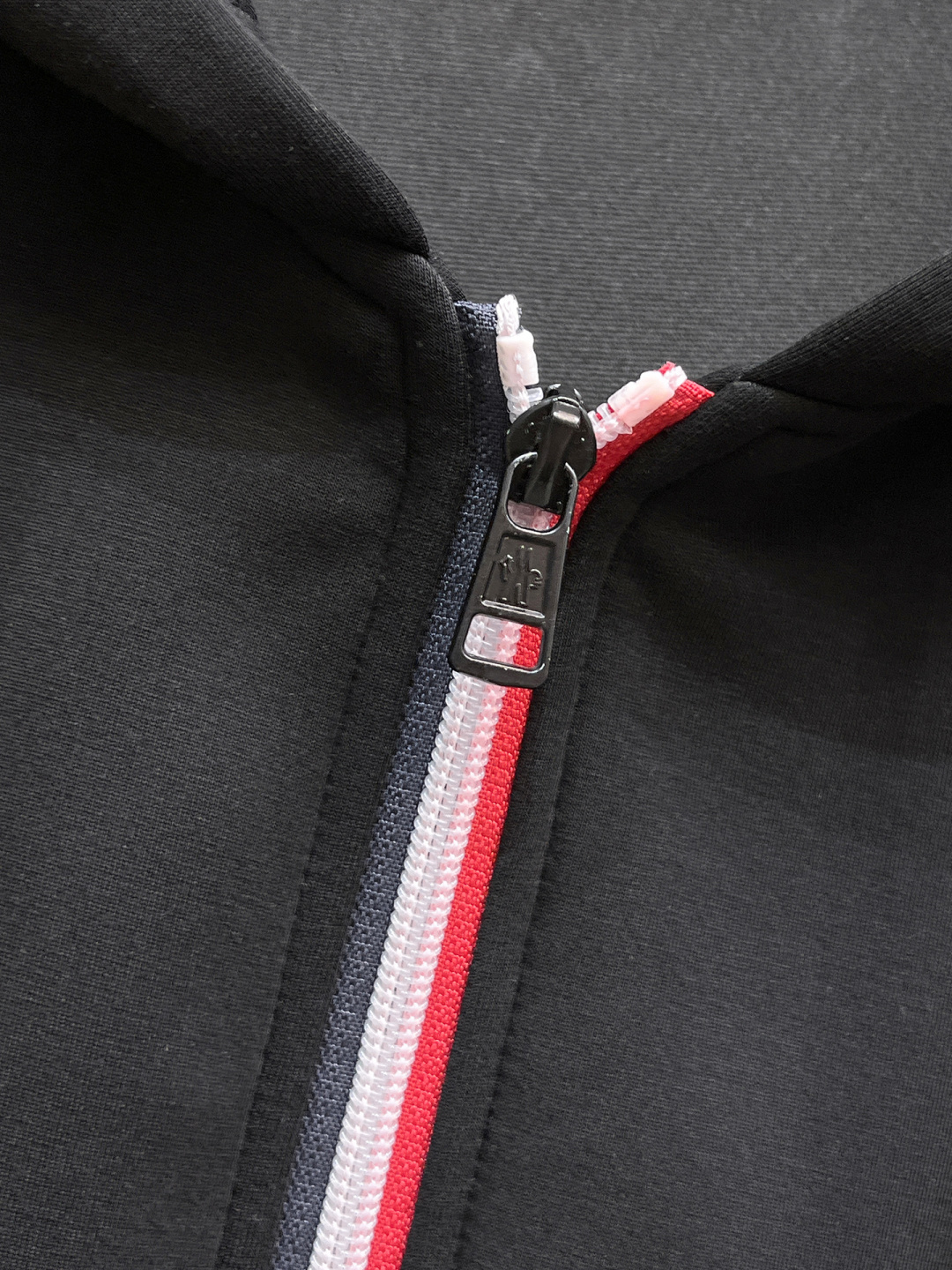 蒙口 2025全新爆款开衫套装 原单狠货🇭🇰倾注顶级设计师的精心之作 就为一个贴合、完美的上身效果 全天