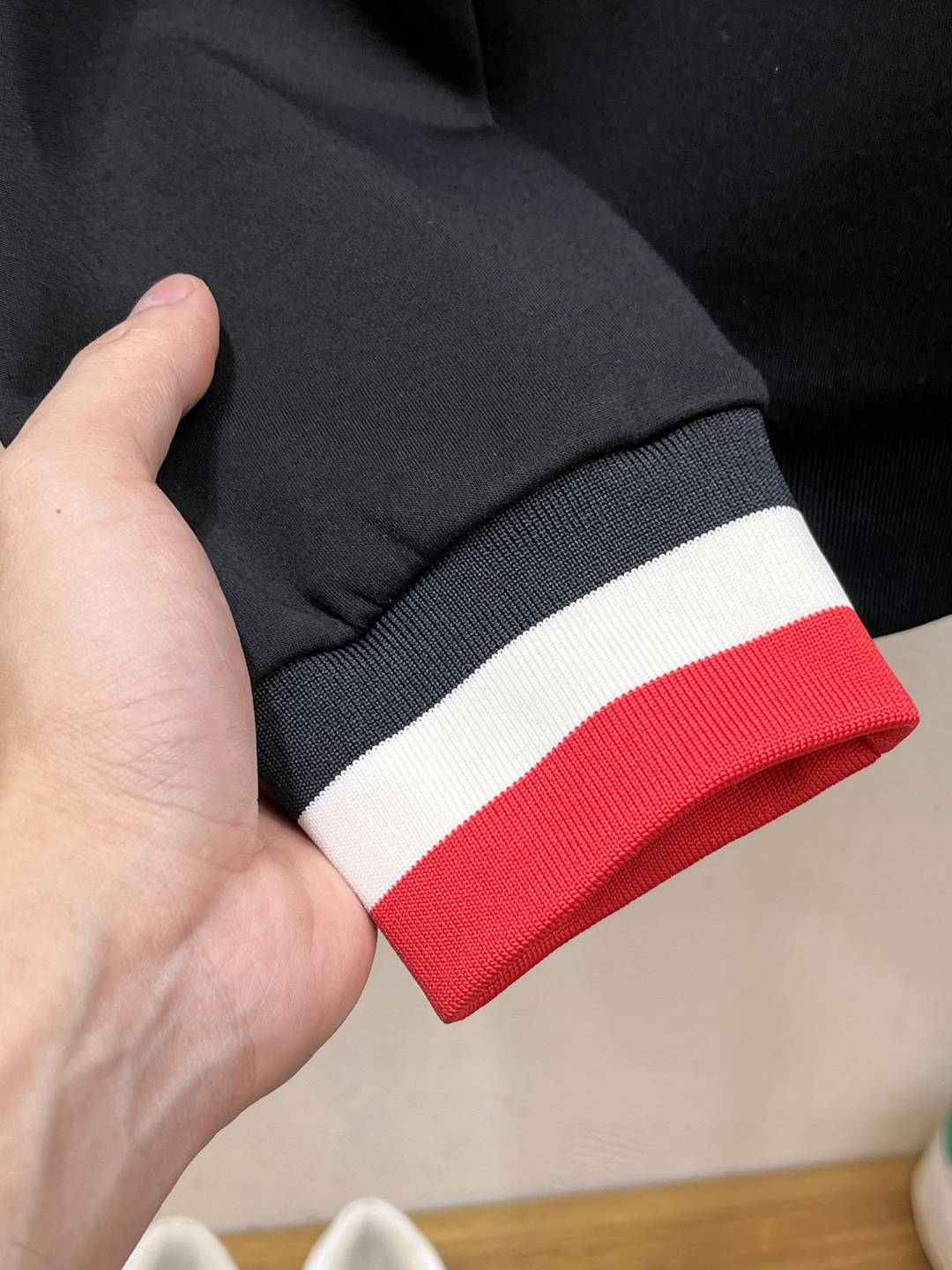 蒙口 2025全新爆款开衫套装 原单狠货🇭🇰倾注顶级设计师的精心之作 就为一个贴合、完美的上身效果 全天