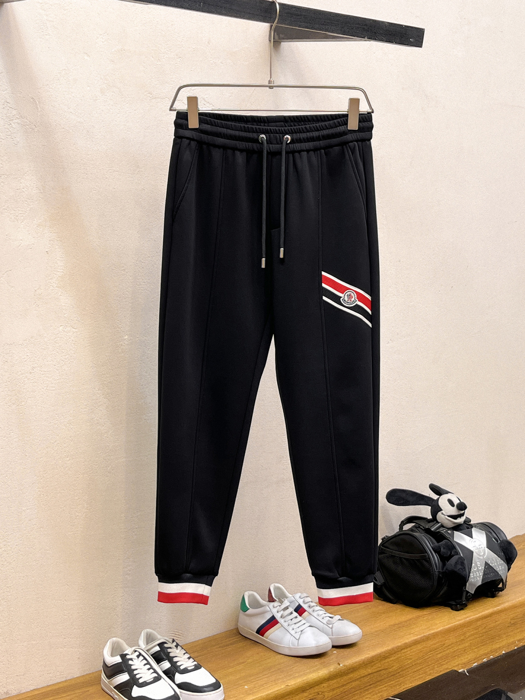 蒙口 2025全新爆款开衫套装 原单狠货🇭🇰倾注顶级设计师的精心之作 就为一个贴合、完美的上身效果 全天