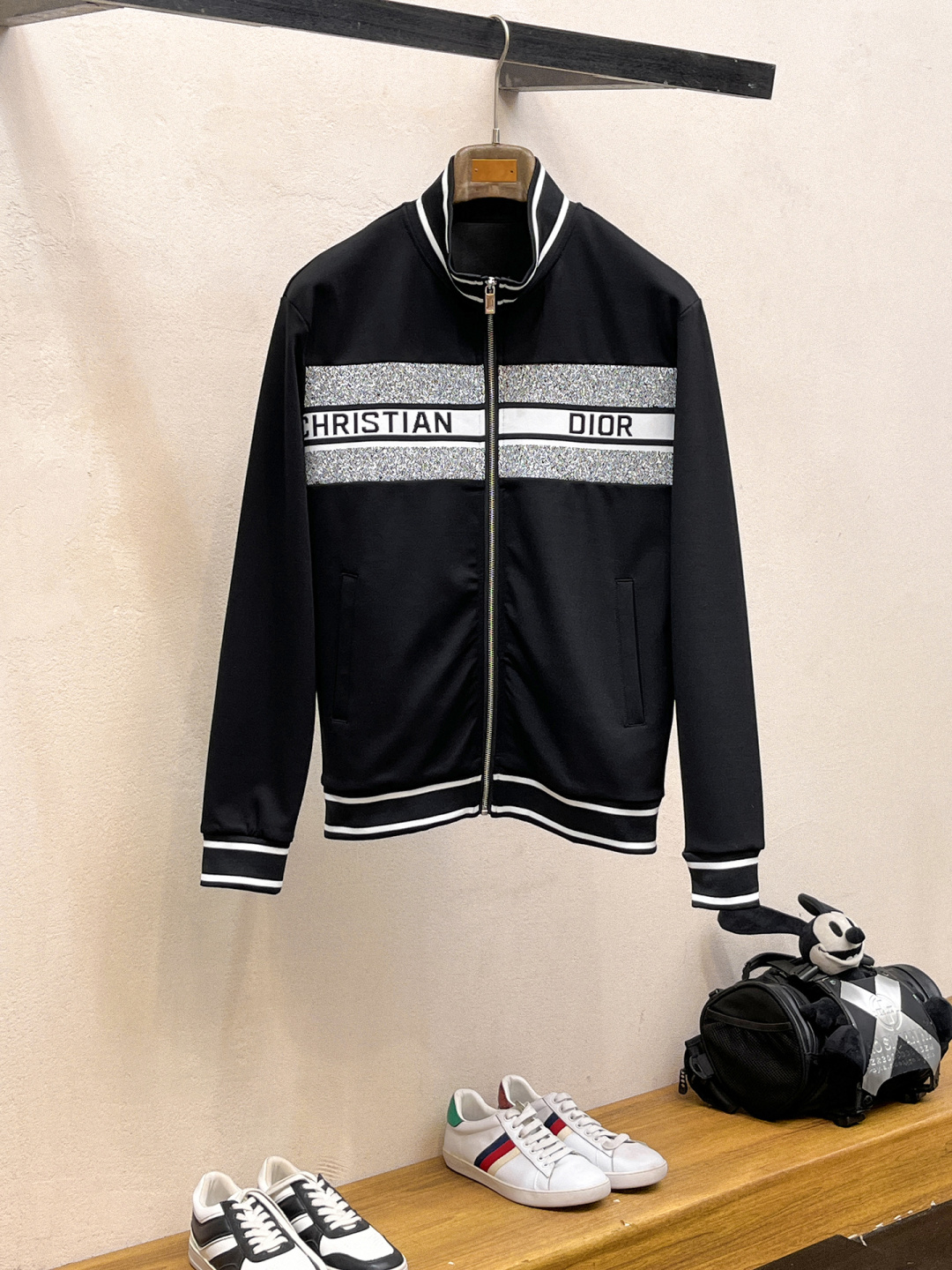 迪奥 2025全新爆款开衫套装 原单狠货🇭🇰倾注顶级设计师的精心之作 就为一个贴合、完美的上身效果 全天