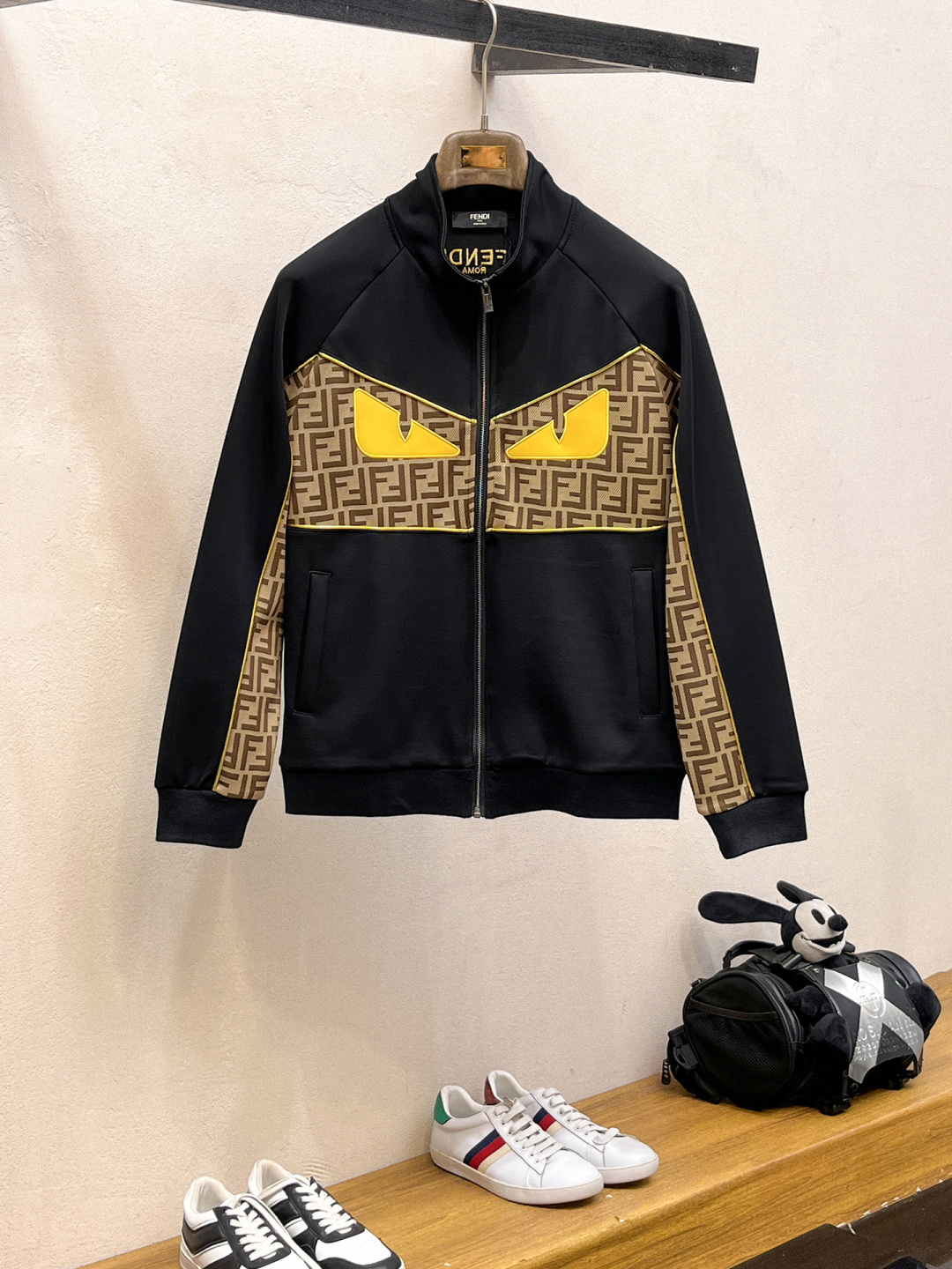 芬迪 2025全新爆款开衫套装 原单狠货🇭🇰倾注顶级设计师的精心之作 就为一个贴合、完美的上身效果 全天