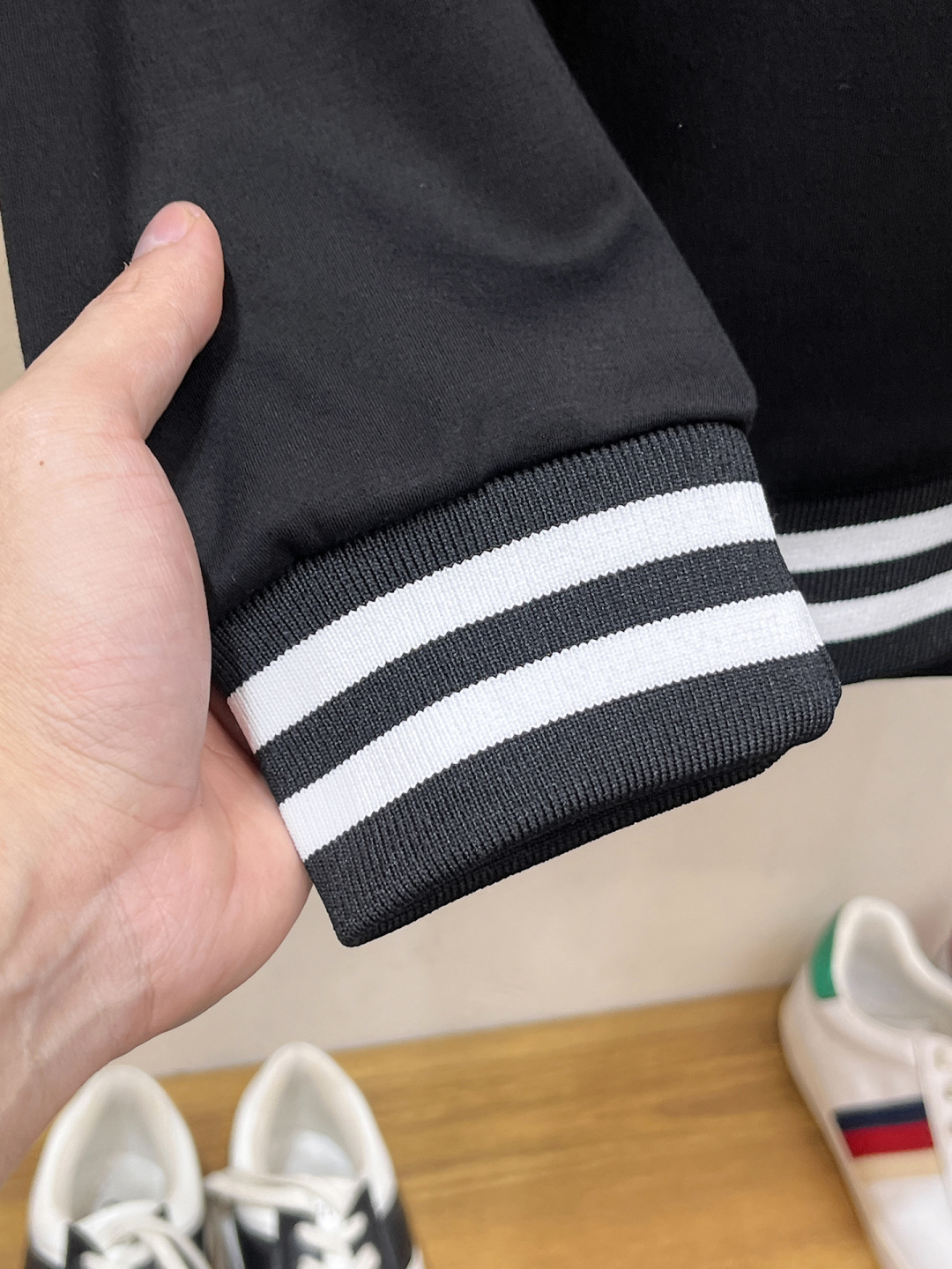 蒙口 2025全新爆款开衫套装 原单狠货🇭🇰倾注顶级设计师的精心之作 就为一个贴合、完美的上身效果 全天