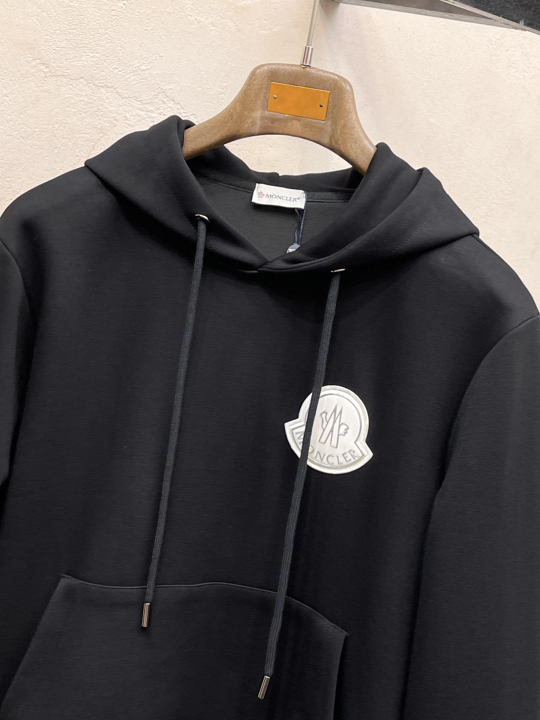 蒙口 2025全新爆款开衫套装 原单狠货🇭🇰倾注顶级设计师的精心之作 就为一个贴合、完美的上身效果 全天