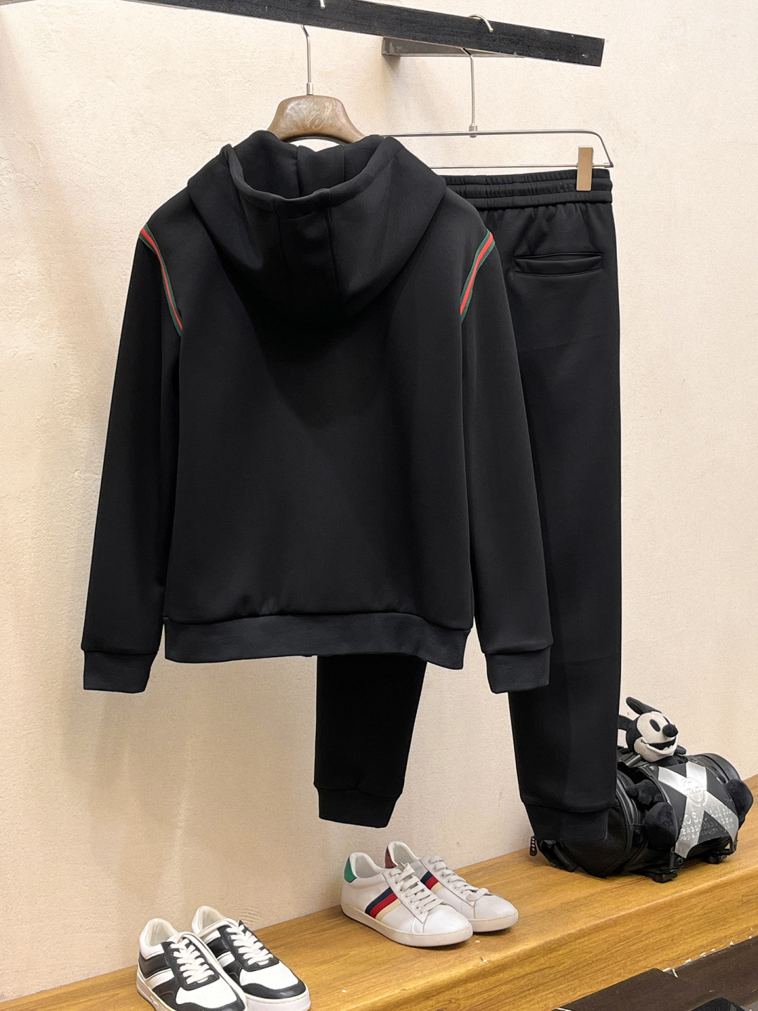 古奇 2025全新爆款开衫套装 原单狠货🇭🇰倾注顶级设计师的精心之作 就为一个贴合、完美的上身效果 全天