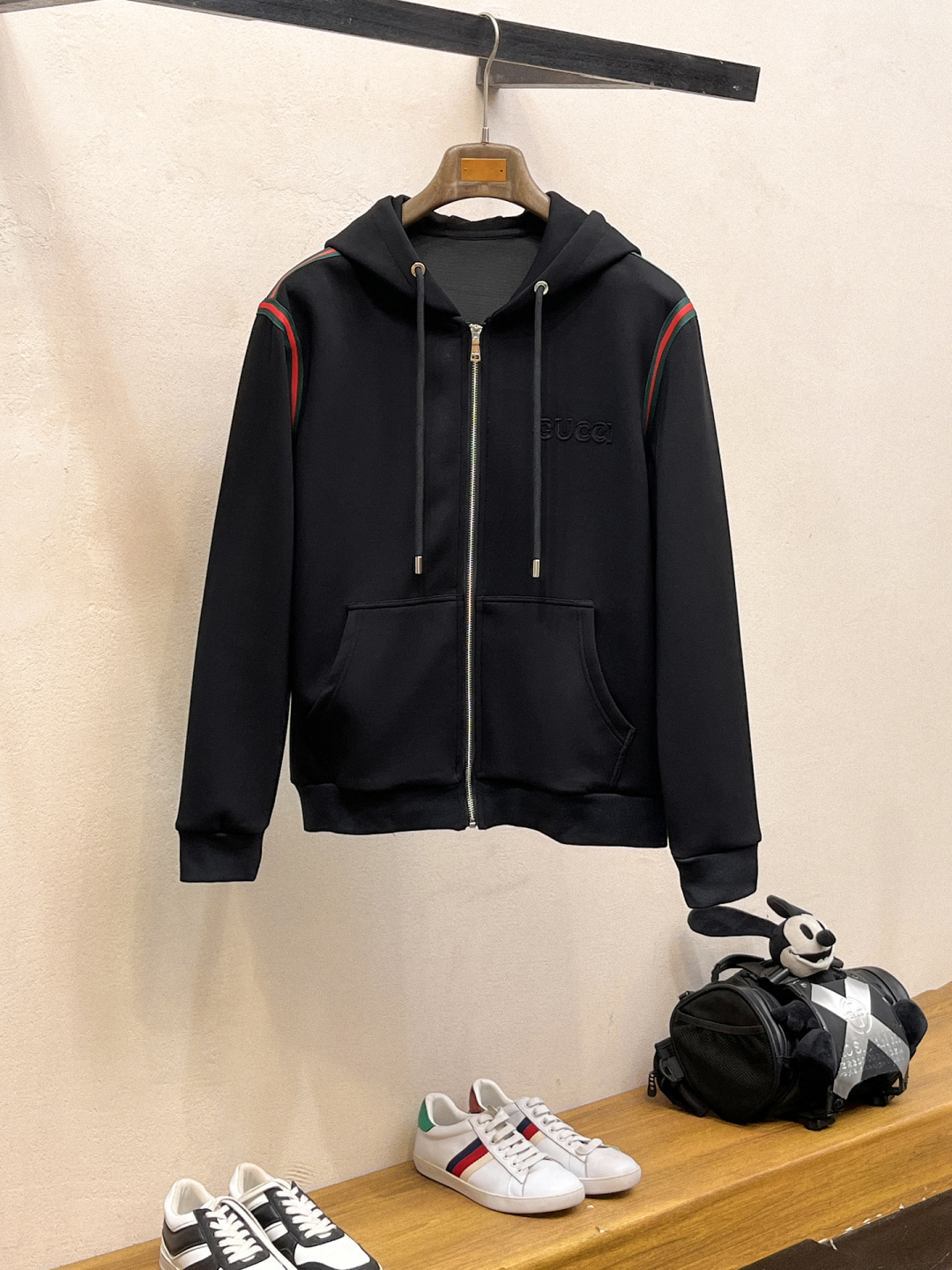 古奇 2025全新爆款开衫套装 原单狠货🇭🇰倾注顶级设计师的精心之作 就为一个贴合、完美的上身效果 全天