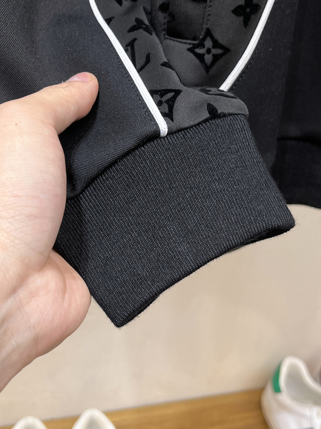 LV 2025全新爆款开衫套装 原单狠货🇭🇰倾注顶级设计师的精心之作 就为一个贴合、完美的上身效果 全天