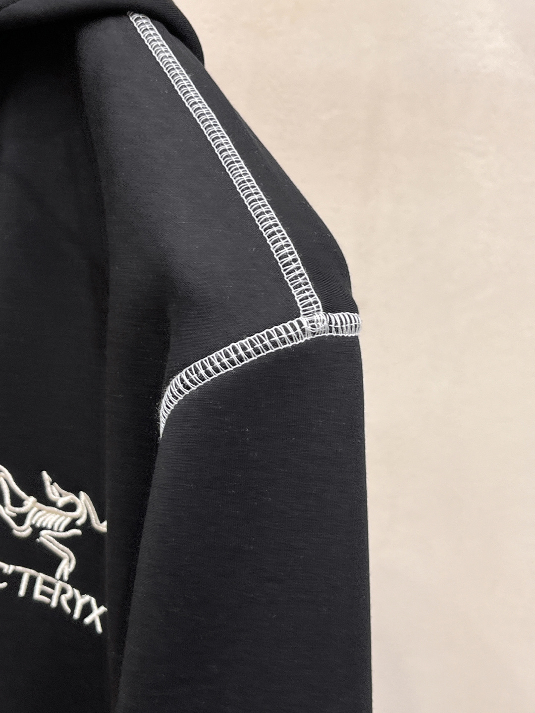 始祖鸟 2025全新爆款开衫套装 原单狠货🇭🇰倾注顶级设计师的精心之作 就为一个贴合、完美的上身效果 全