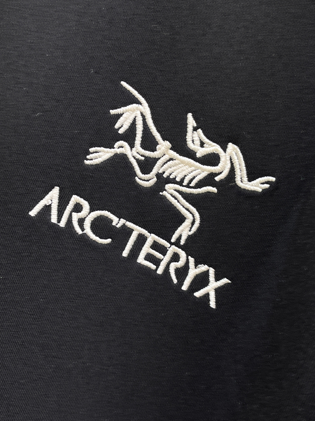 始祖鸟 2025全新爆款开衫套装 原单狠货🇭🇰倾注顶级设计师的精心之作 就为一个贴合、完美的上身效果 全