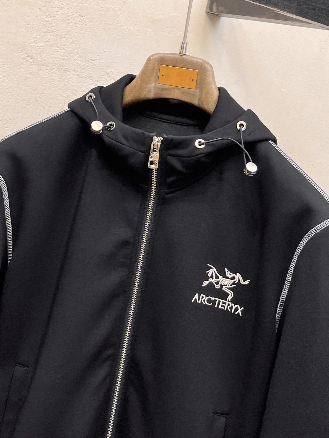 始祖鸟 2025全新爆款开衫套装 原单狠货🇭🇰倾注顶级设计师的精心之作 就为一个贴合、完美的上身效果 全