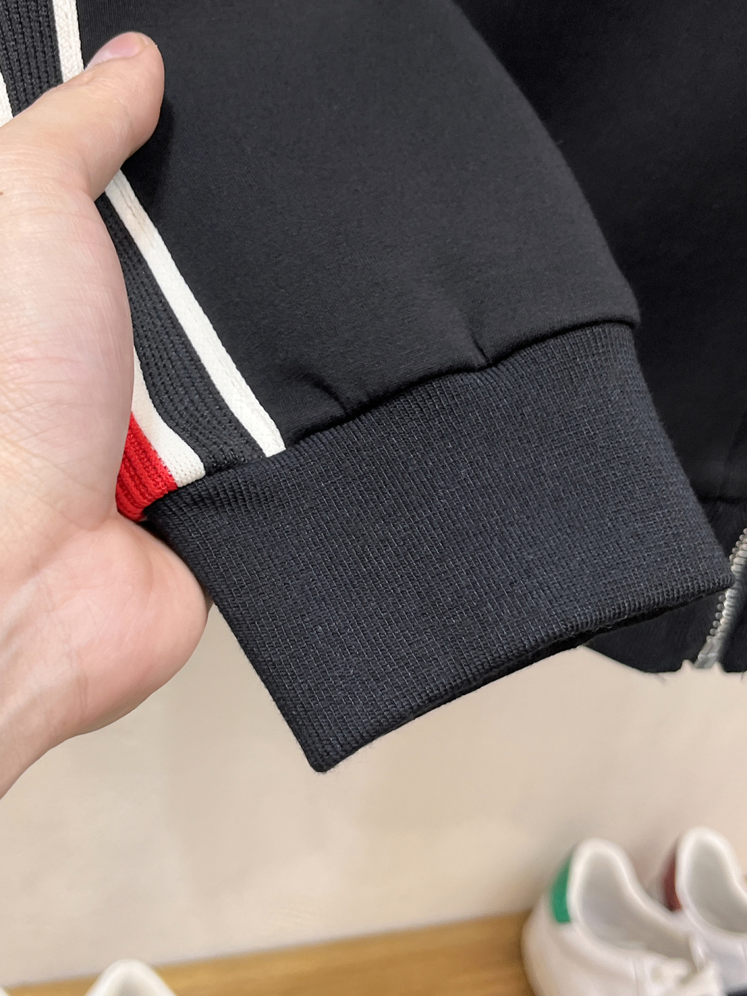 蒙口 2025全新爆款开衫套装 原单狠货🇭🇰倾注顶级设计师的精心之作 就为一个贴合、完美的上身效果 全天