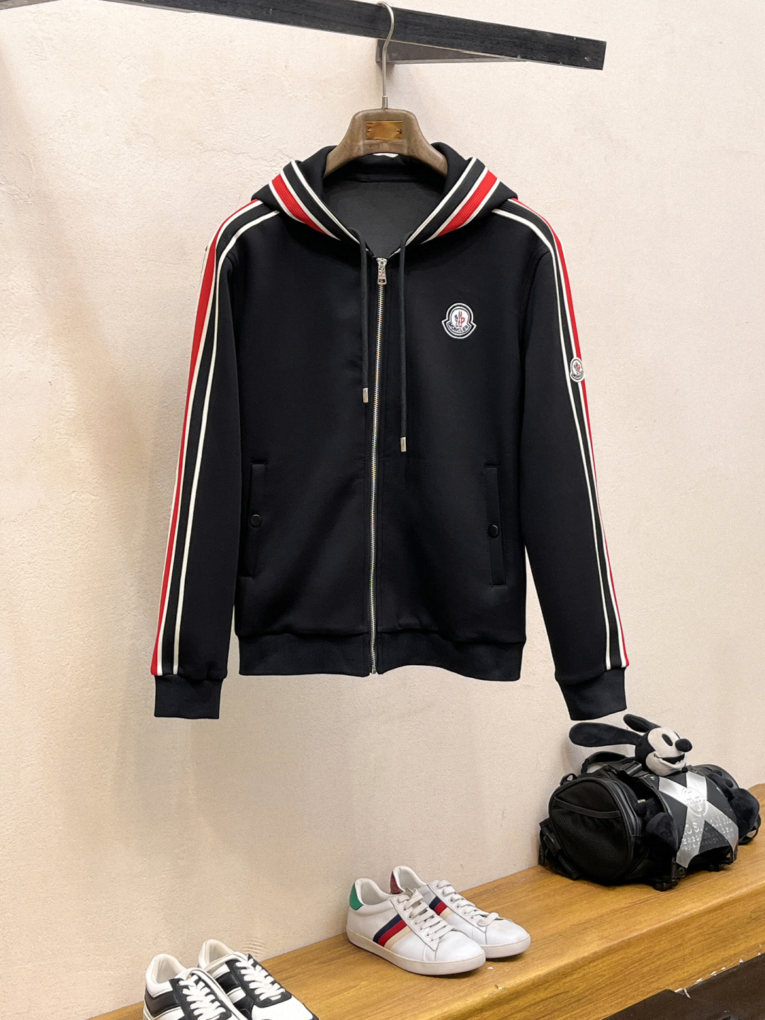 蒙口 2025全新爆款开衫套装 原单狠货🇭🇰倾注顶级设计师的精心之作 就为一个贴合、完美的上身效果 全天