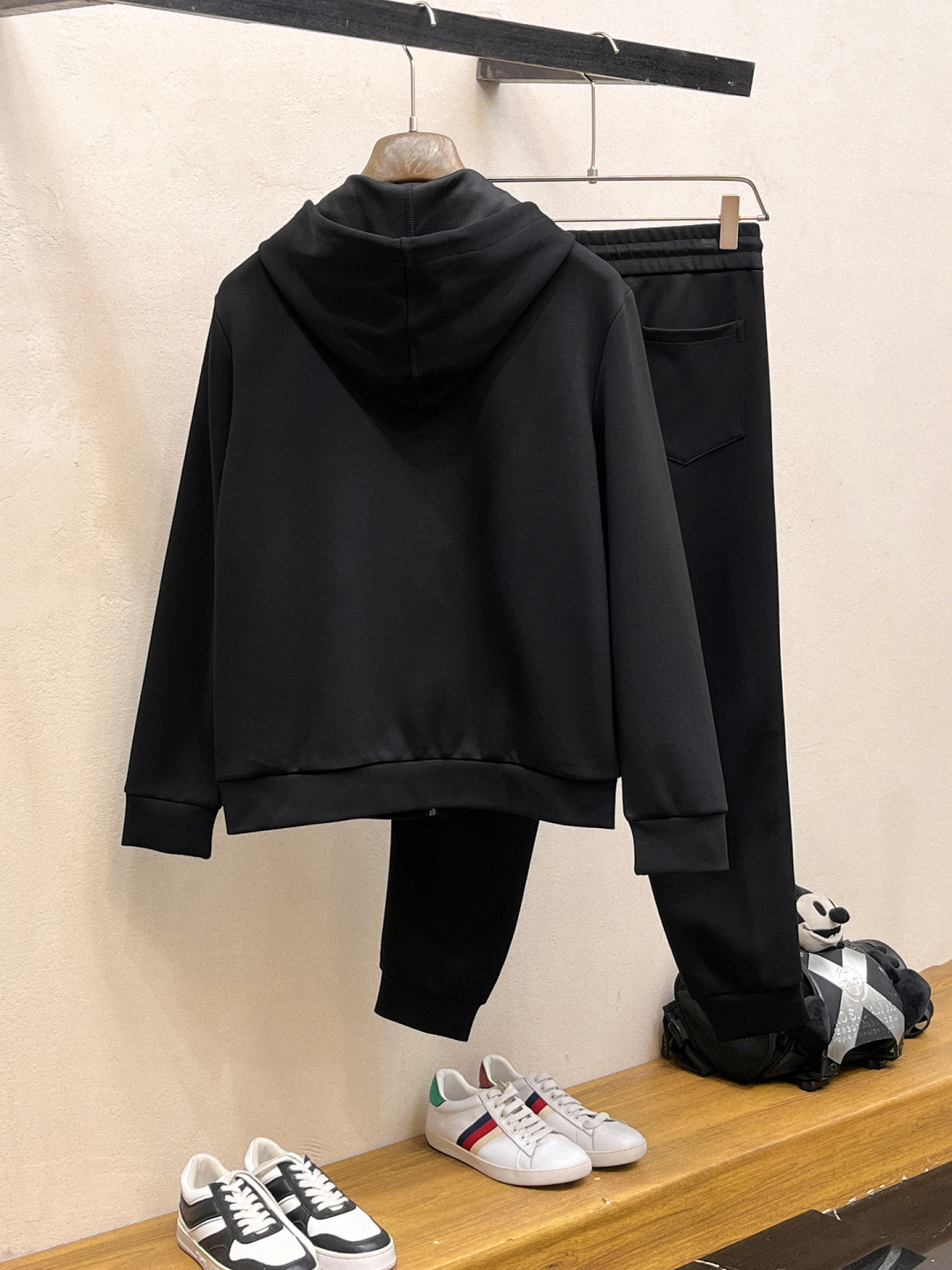 古奇 2025全新爆款开衫套装 原单狠货🇭🇰倾注顶级设计师的精心之作 就为一个贴合、完美的上身效果 全天