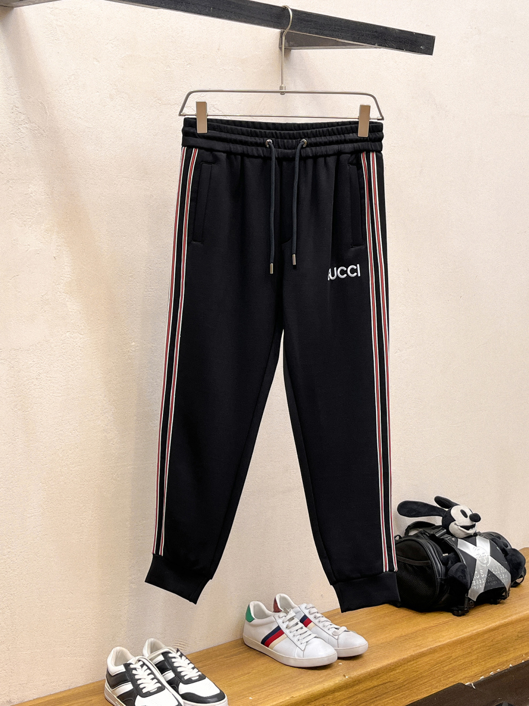 古奇 2025全新爆款开衫套装 原单狠货🇭🇰倾注顶级设计师的精心之作 就为一个贴合、完美的上身效果 全天