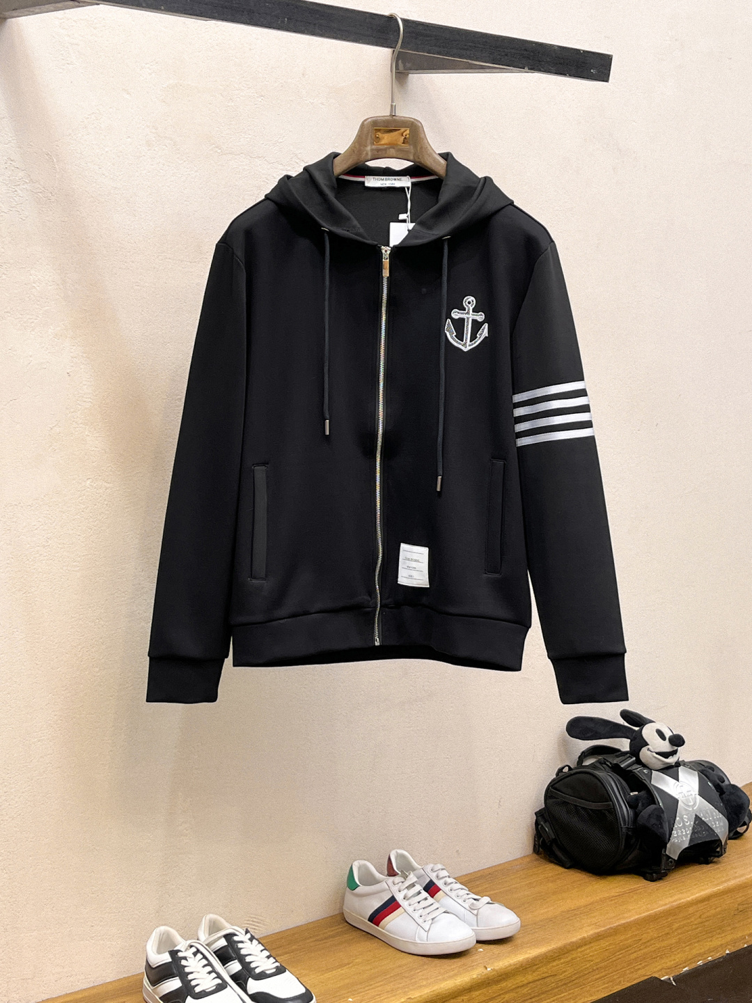 TB 2025全新爆款开衫套装 原单狠货🇭🇰倾注顶级设计师的精心之作 就为一个贴合、完美的上身效果 全天