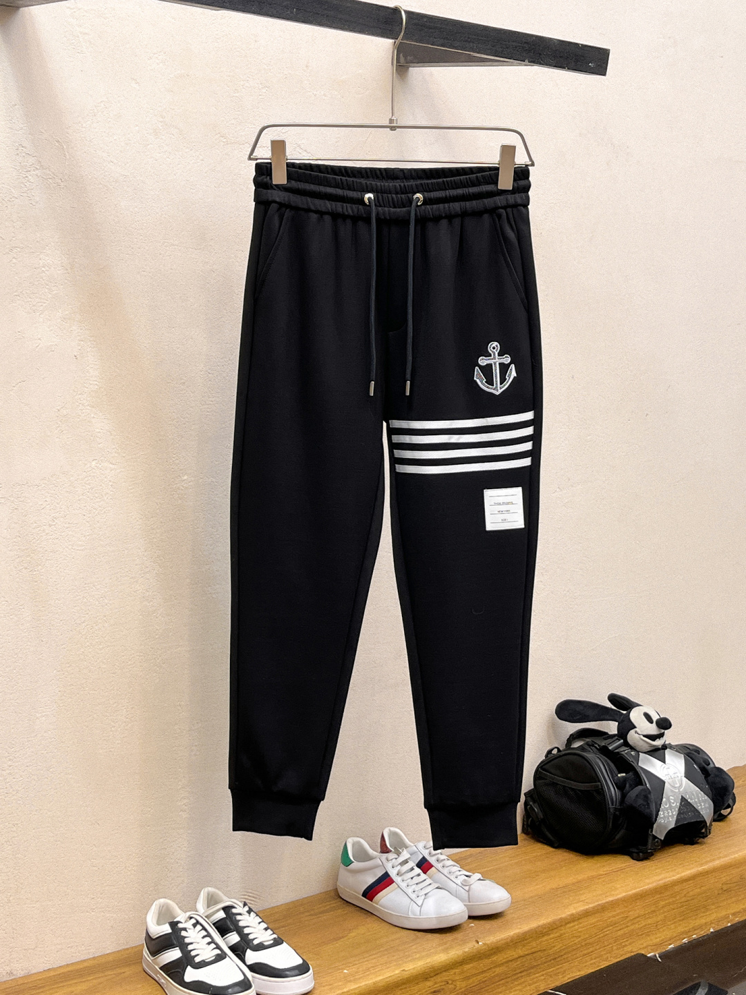 TB 2025全新爆款开衫套装 原单狠货🇭🇰倾注顶级设计师的精心之作 就为一个贴合、完美的上身效果 全天