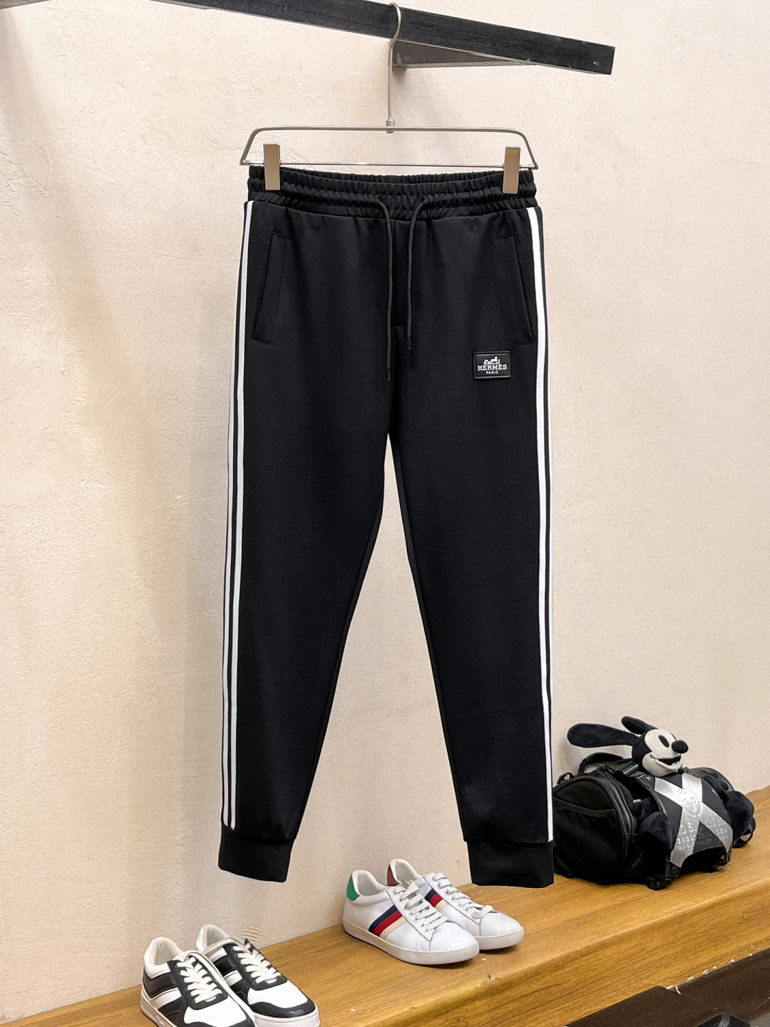 爱马仕 2025全新爆款开衫套装 原单狠货🇭🇰倾注顶级设计师的精心之作 就为一个贴合、完美的上身效果 全